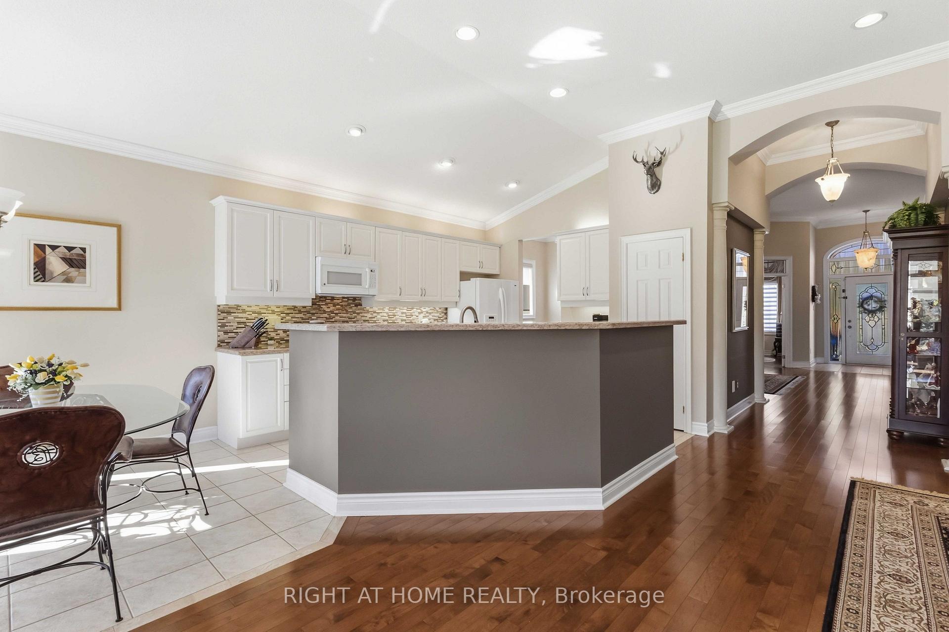 Photo 20 of 46 Player Place, Whitchurch-Stouffville, Ballantrae — HOMEH