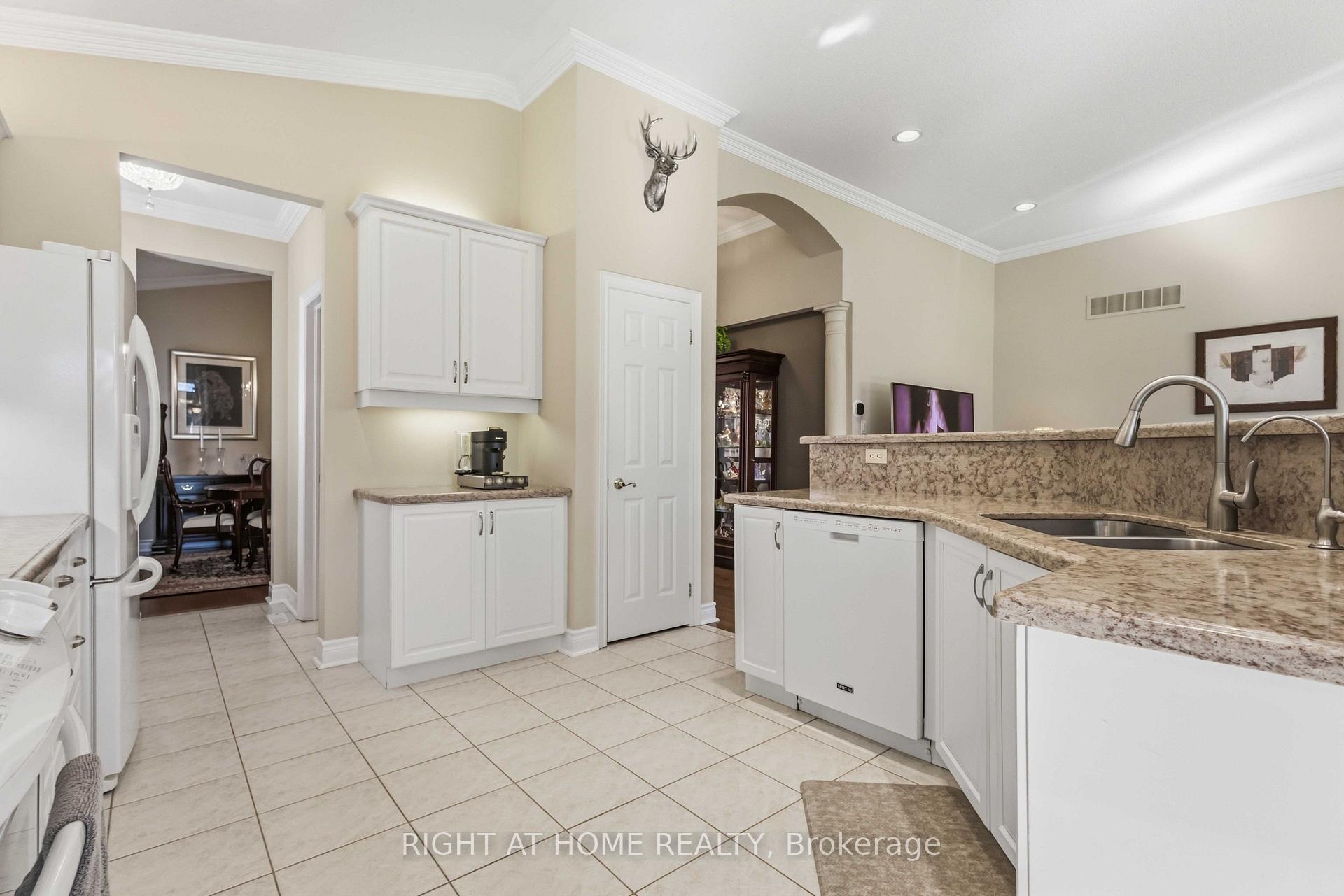 Photo 22 of 46 Player Place, Whitchurch-Stouffville, Ballantrae — HOMEH