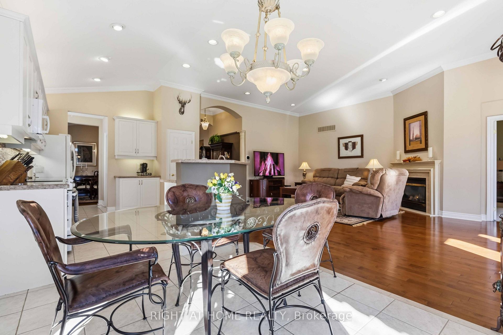 Photo 28 of 46 Player Place, Whitchurch-Stouffville, Ballantrae — HOMEH