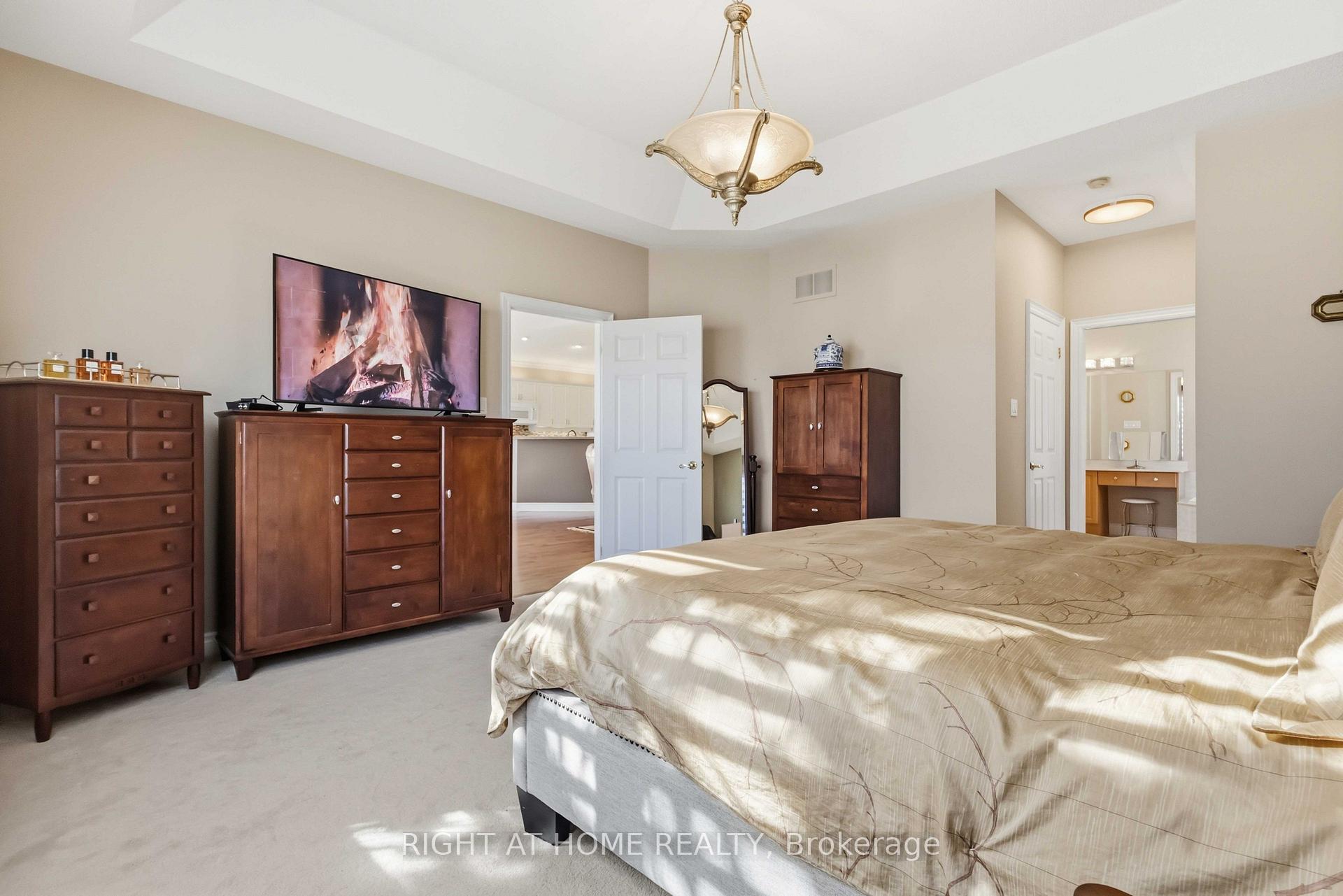 Photo 32 of 46 Player Place, Whitchurch-Stouffville, Ballantrae — HOMEH