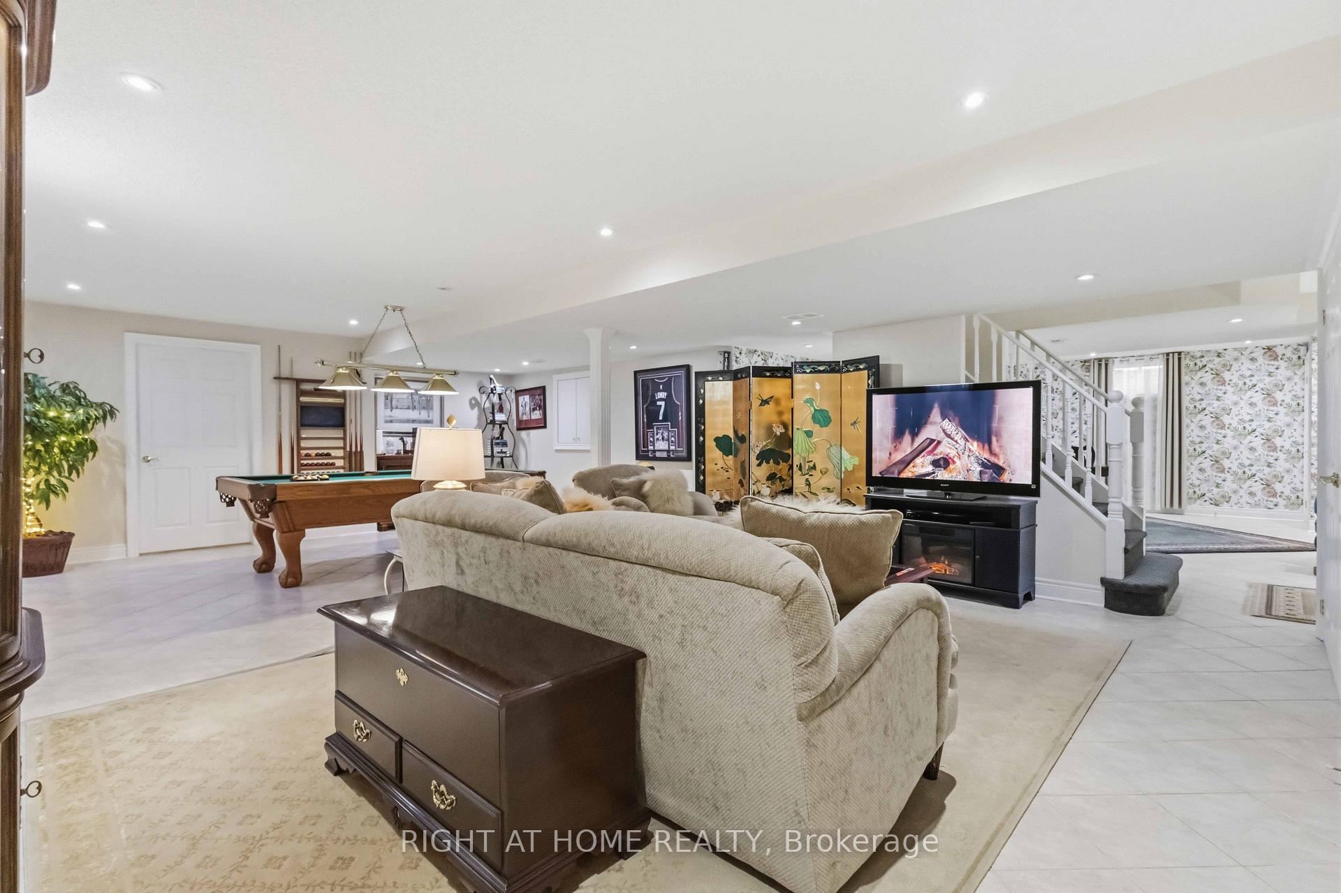 Photo 40 of 46 Player Place, Whitchurch-Stouffville, Ballantrae — HOMEH