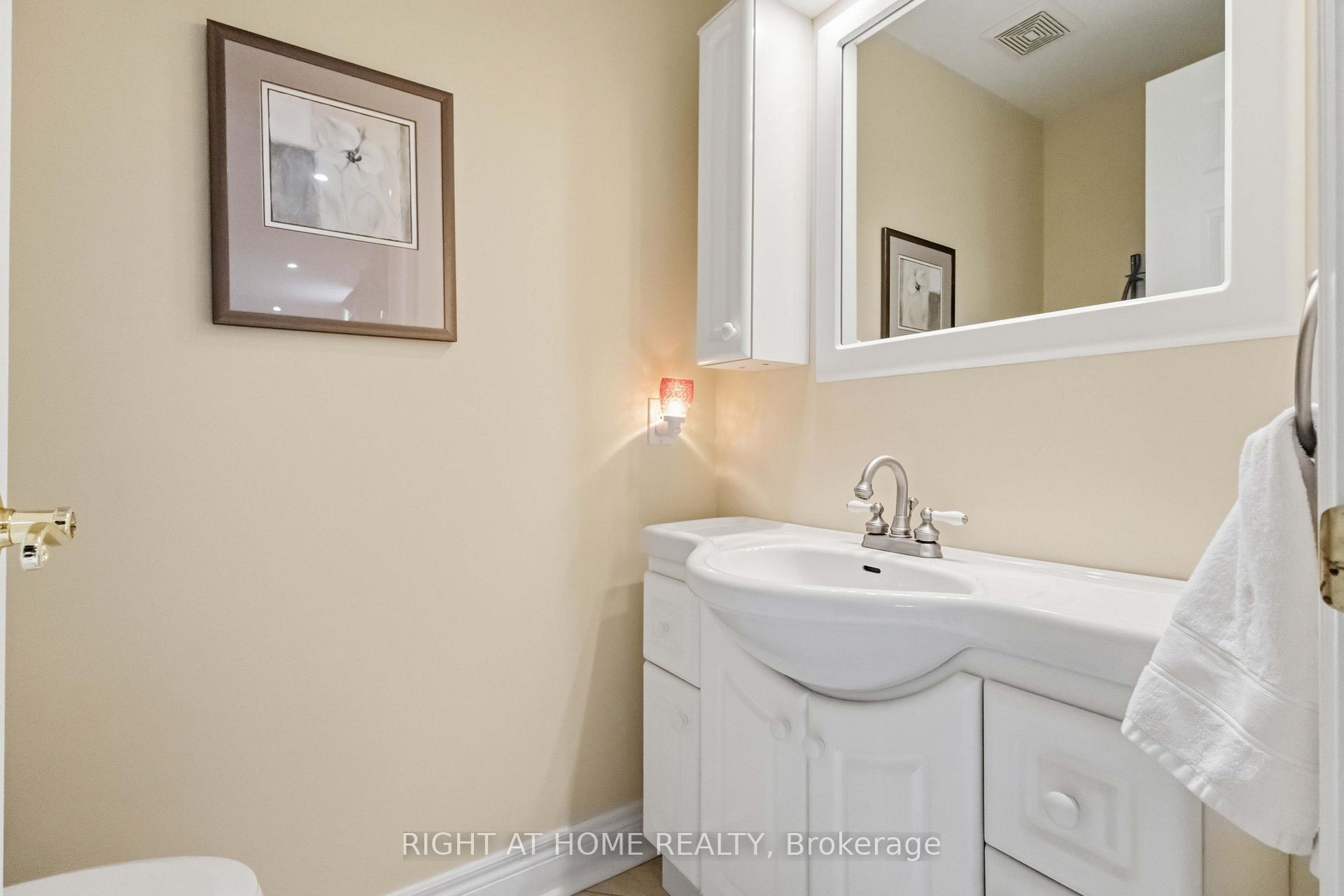 Photo 42 of 46 Player Place, Whitchurch-Stouffville, Ballantrae — HOMEH