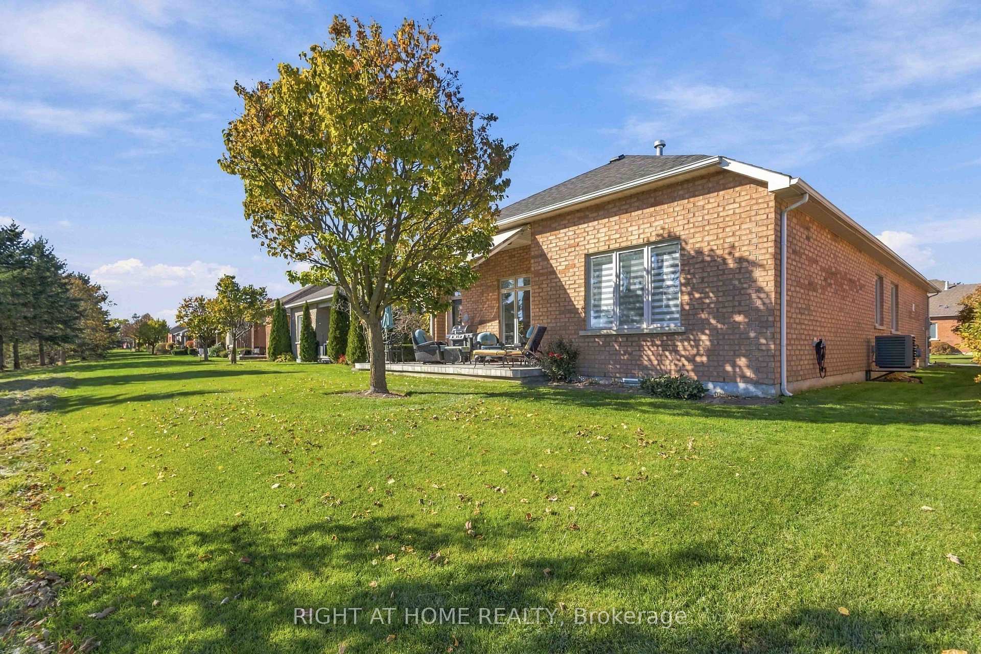 Photo 44 of 46 Player Place, Whitchurch-Stouffville, Ballantrae — HOMEH