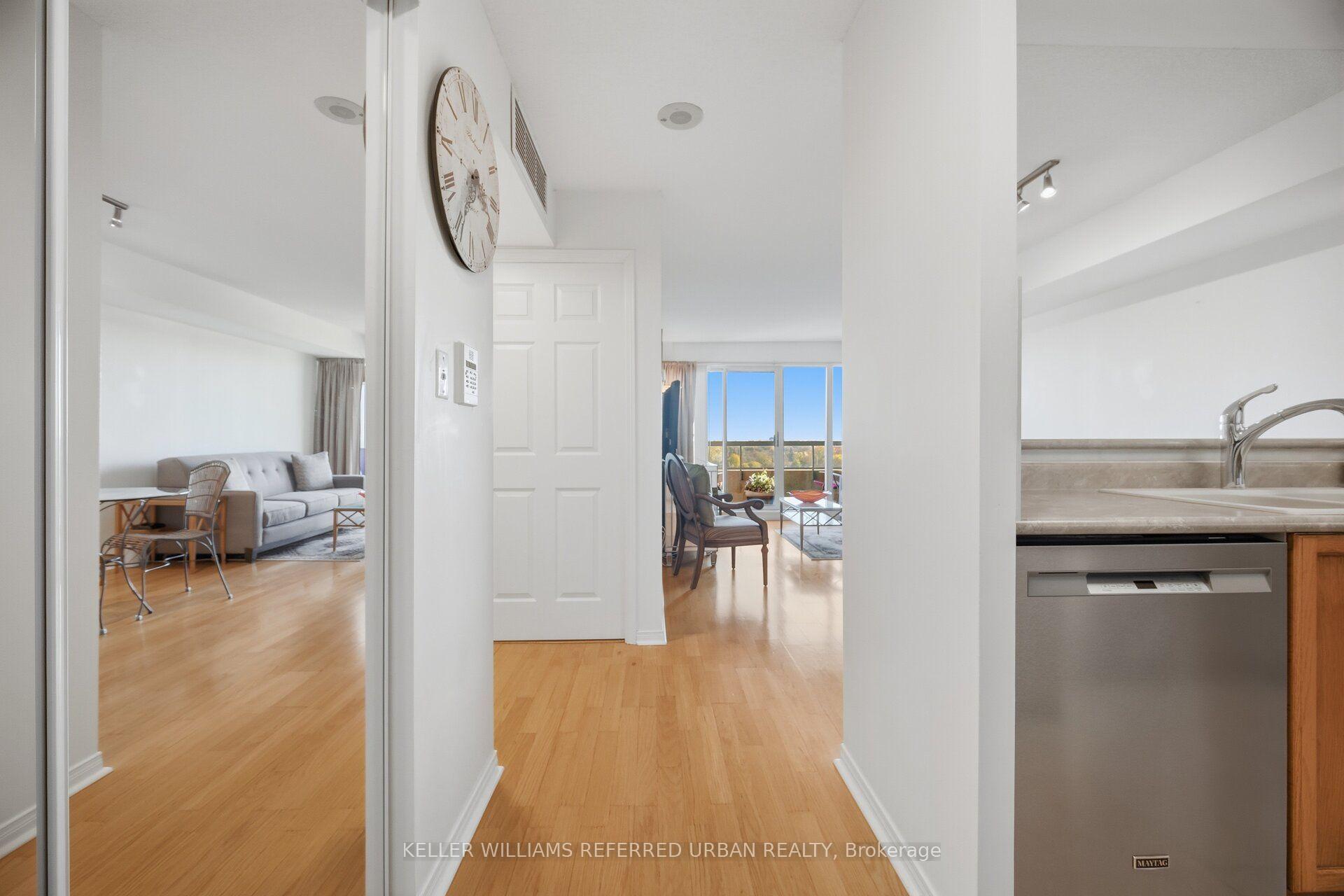 Photo 3 of Unit Ph307, 5 Emerald Lane, Vaughan, Crestwood-Springfarm-Yorkhill — HOMEH