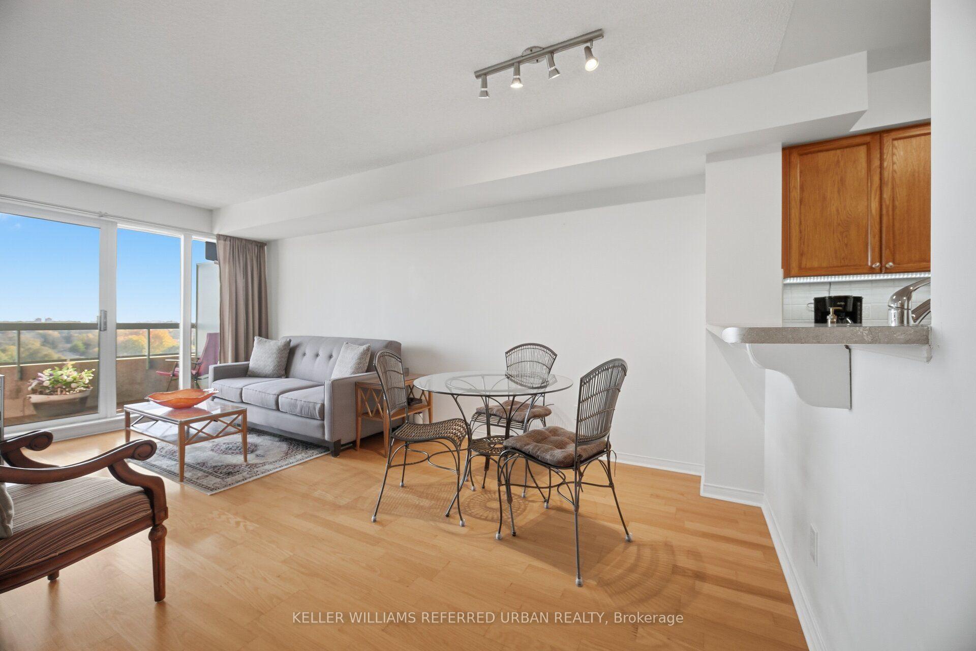 Photo 7 of Unit Ph307, 5 Emerald Lane, Vaughan, Crestwood-Springfarm-Yorkhill — HOMEH