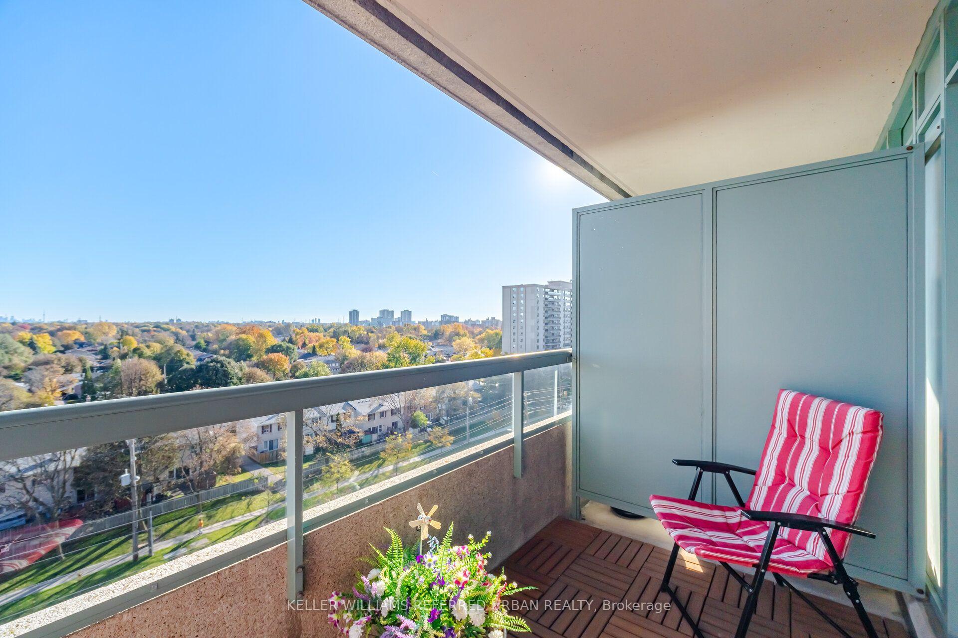 Photo 16 of Unit Ph307, 5 Emerald Lane, Vaughan, Crestwood-Springfarm-Yorkhill — HOMEH