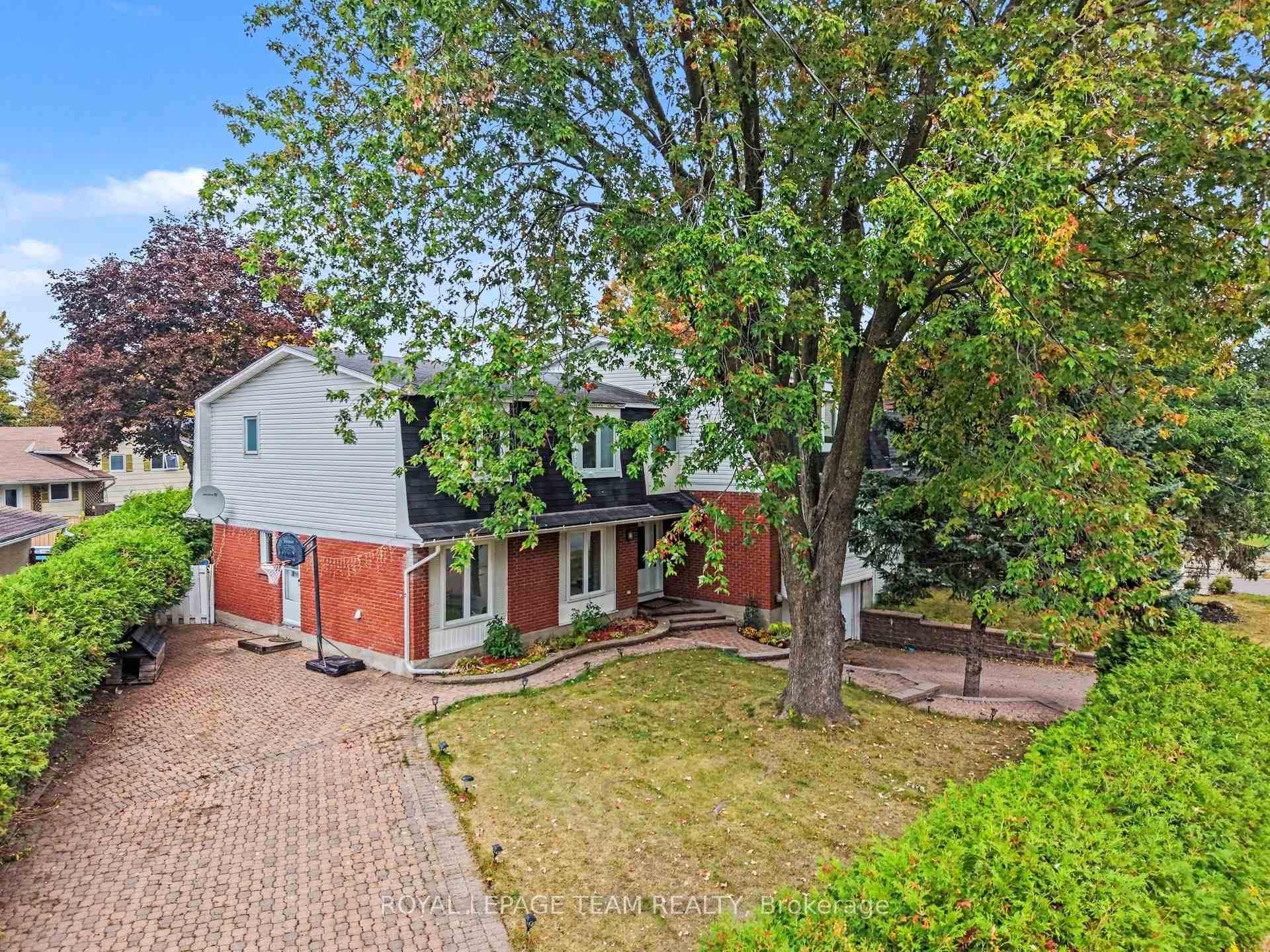 Photo 3 of 1926 Marquis Avenue, Ottawa, Beaconwood — HOMEH