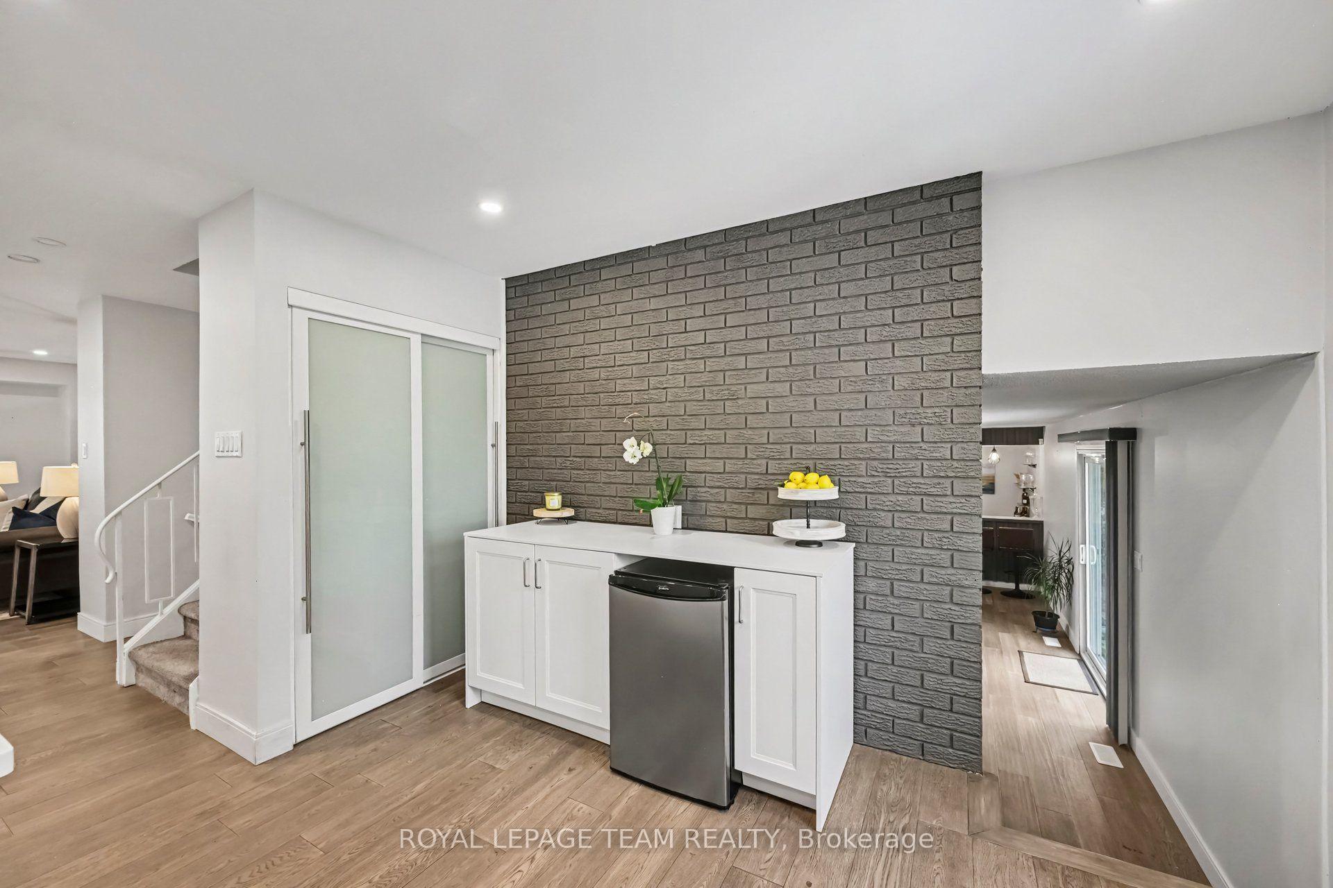 Photo 13 of 1926 Marquis Avenue, Ottawa, Beaconwood — HOMEH