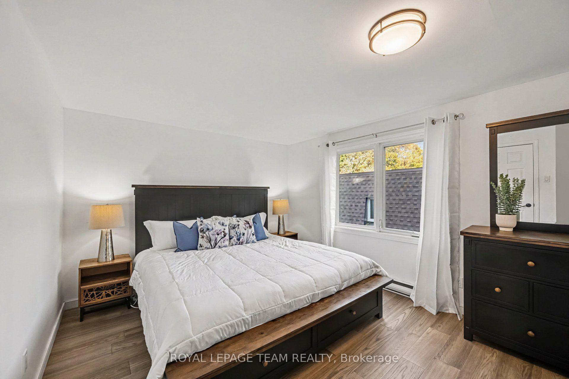 Photo 20 of 1926 Marquis Avenue, Ottawa, Beaconwood — HOMEH