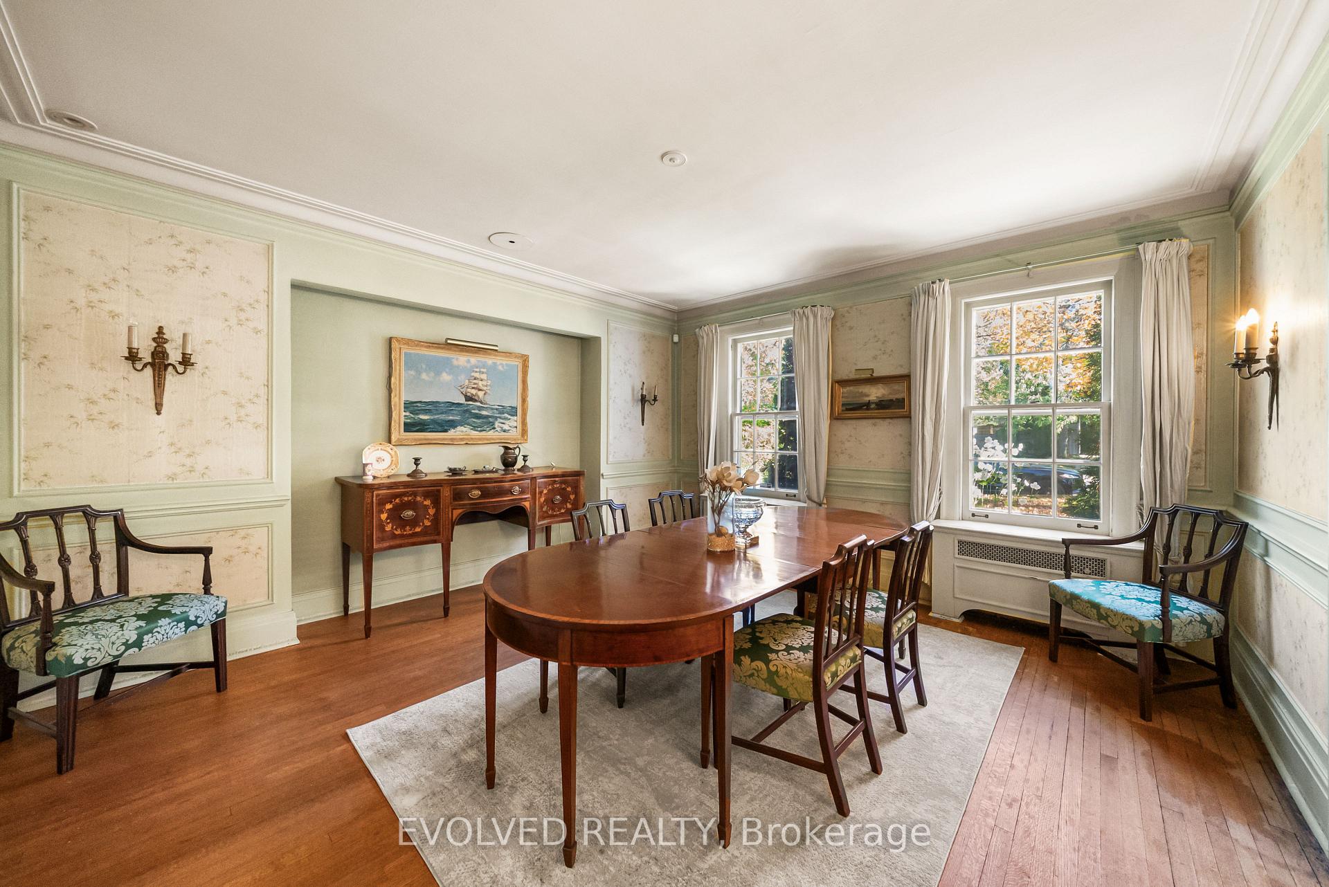 Photo 9 of 4 Dunloe Road, Toronto, Forest Hill South — HOMEH