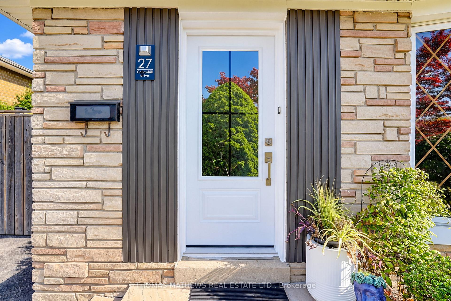 Photo 9 of 27 Callowhill Drive, Etobicoke, Willowridge-Martingrove-Richview — HOMEH
