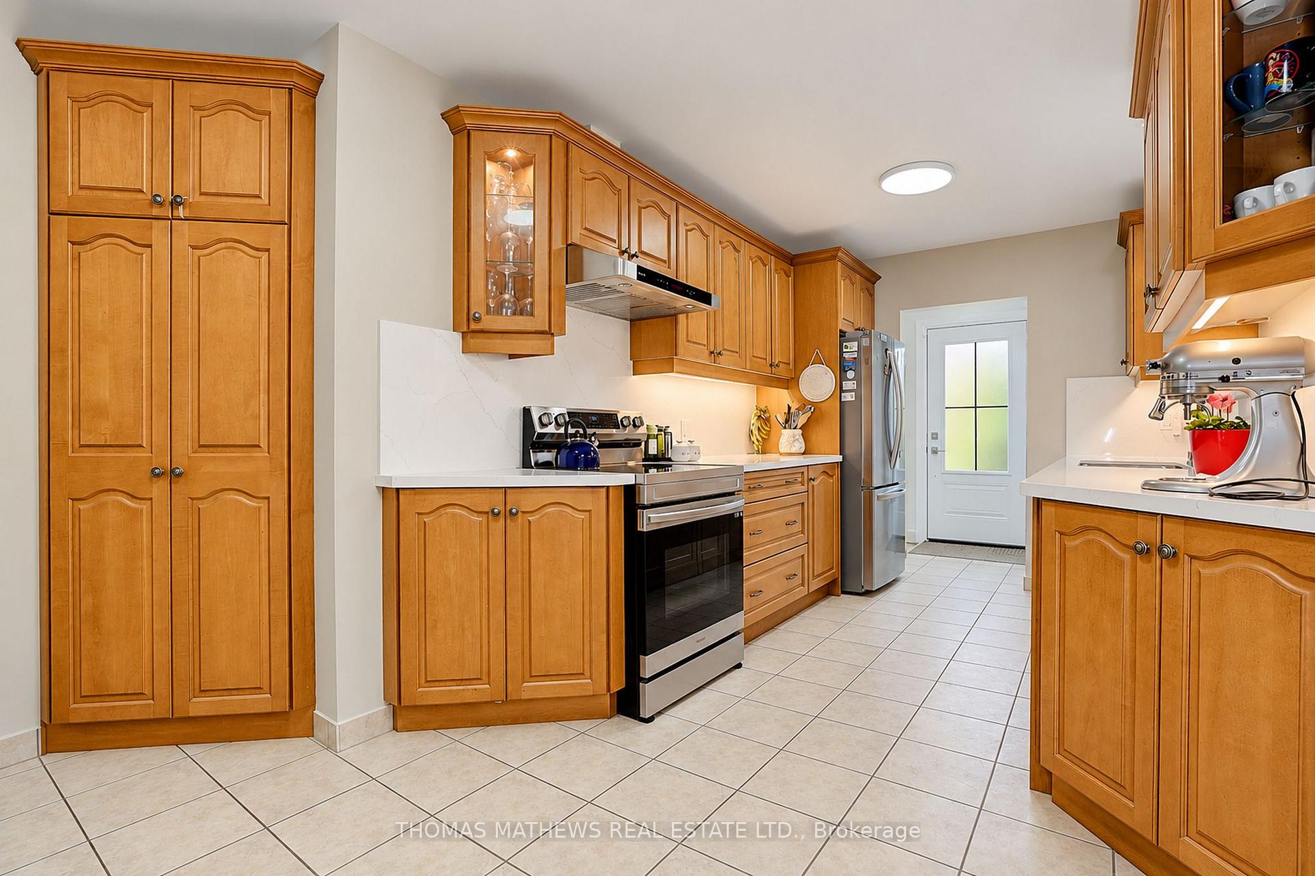 Photo 18 of 27 Callowhill Drive, Etobicoke, Willowridge-Martingrove-Richview — HOMEH