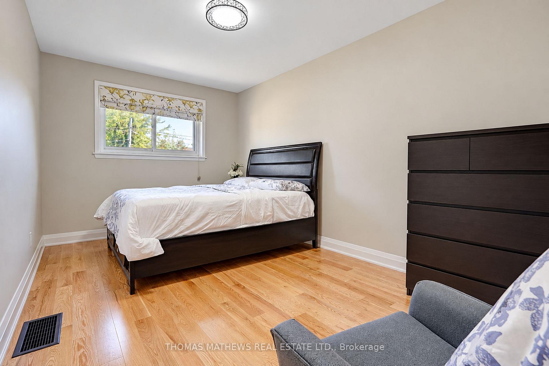 Photo 22 of 27 Callowhill Drive, Etobicoke, Willowridge-Martingrove-Richview — HOMEH