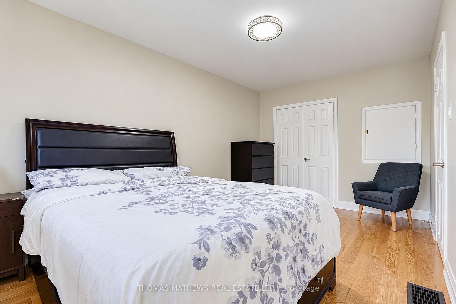 Photo 23 of 27 Callowhill Drive, Etobicoke, Willowridge-Martingrove-Richview — HOMEH