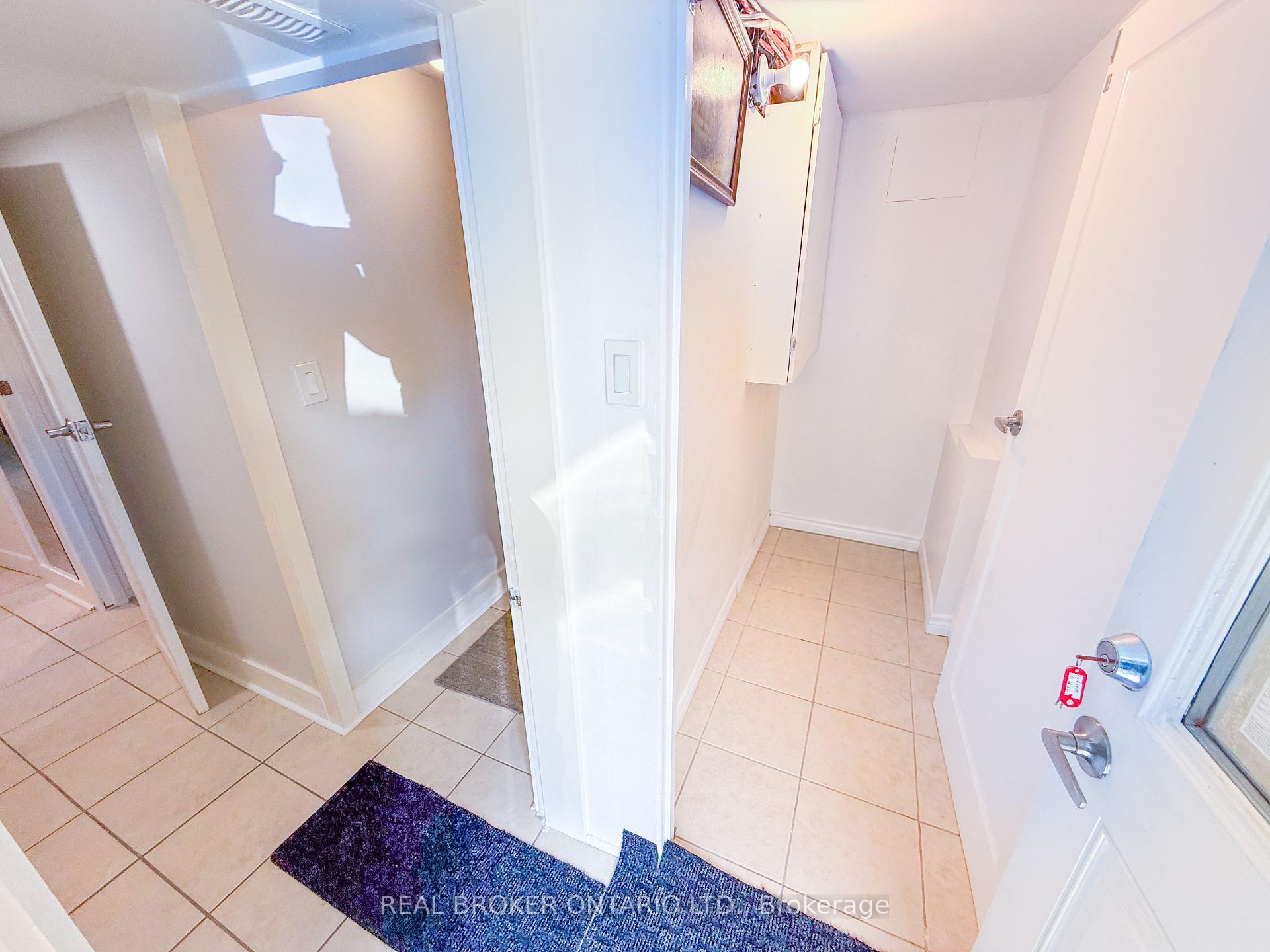 Photo 3 of Unit Lower Level, 14 Gooch Court, Toronto, Lambton Baby Point — HOMEH
