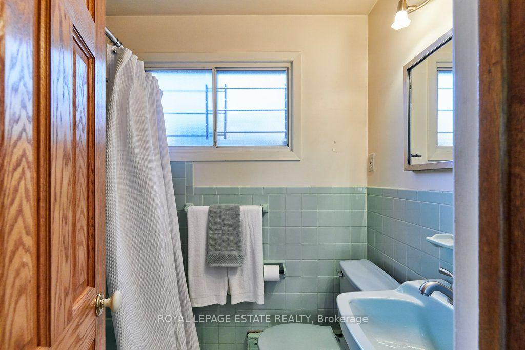 Photo 10 of 26 Bingham Avenue, Toronto, The Beaches — HOMEH