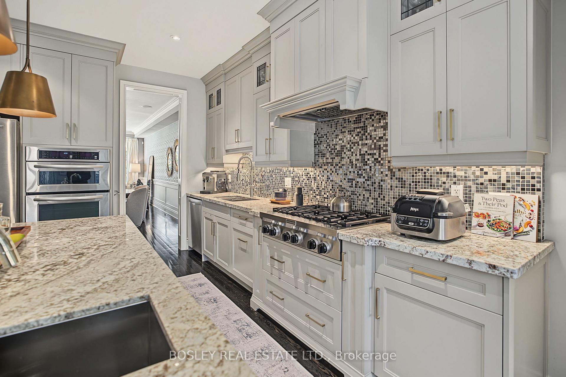 Photo 12 of 34 Glenbrae Avenue, Toronto, Leaside — HOMEH