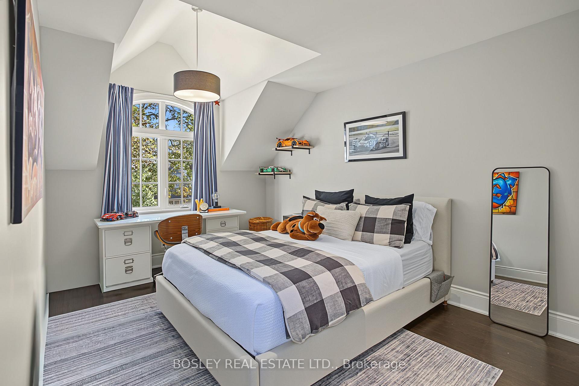 Photo 25 of 34 Glenbrae Avenue, Toronto, Leaside — HOMEH