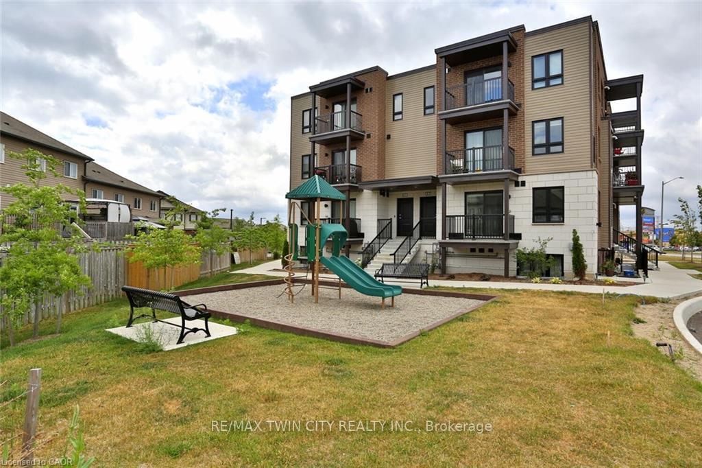 Photo 1 of 1331 Countrystone Drive, Kitchener — HOMEH