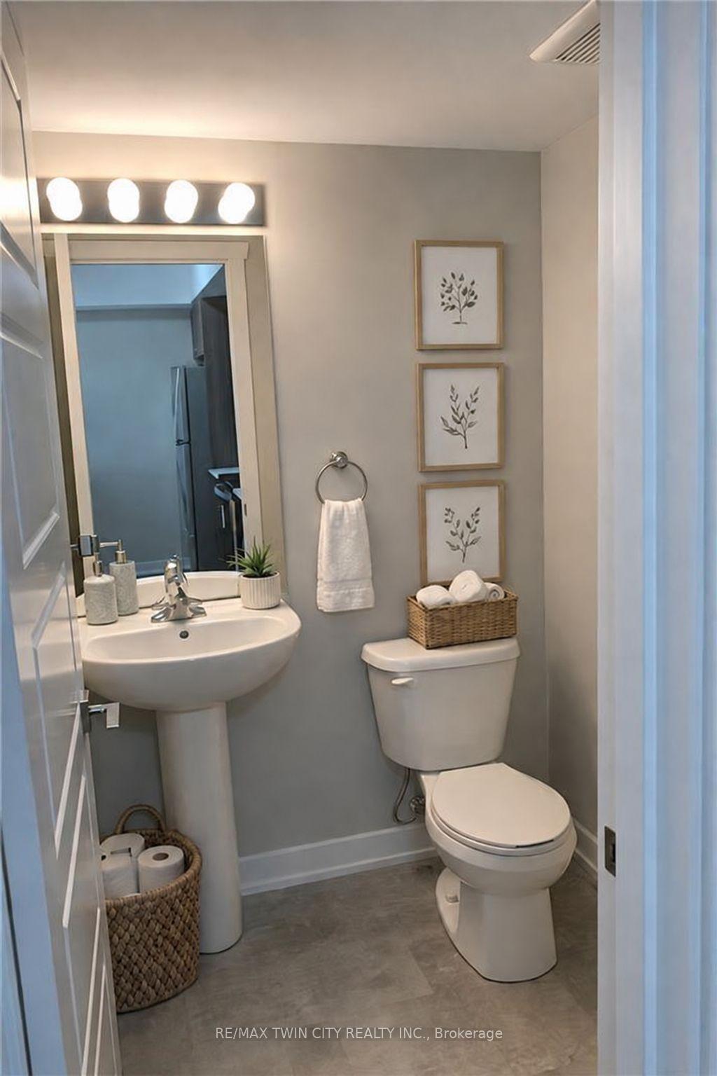 Photo 5 of 1331 Countrystone Drive, Kitchener — HOMEH