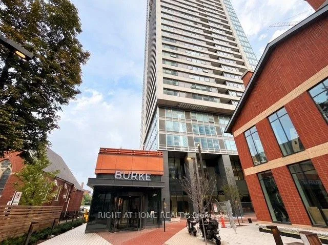 Photo of Unit 2111, 609 Sherbourne Street
