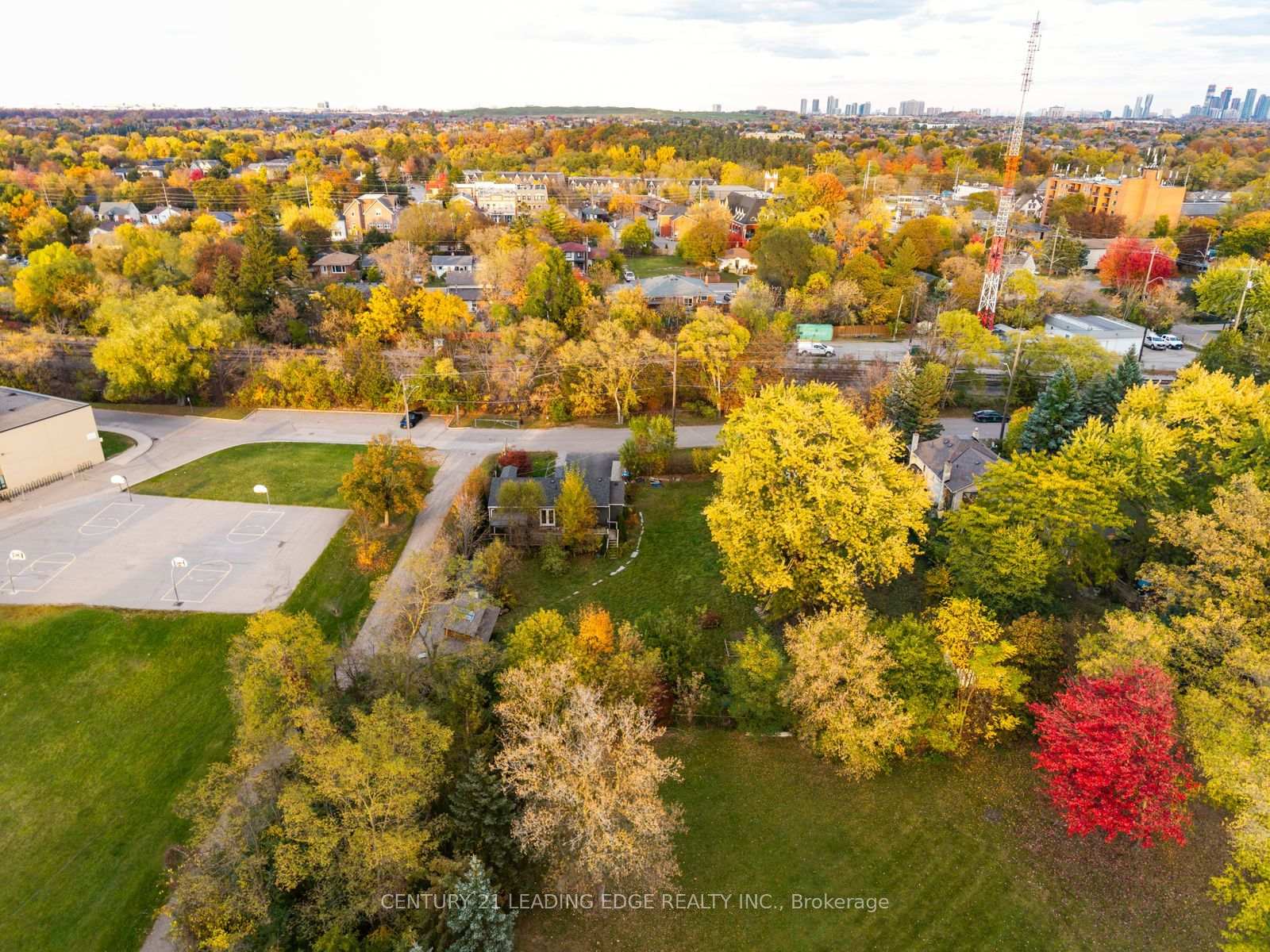 Photo 6 of 58 Rutledge Road, Mississauga, Streetsville — HOMEH