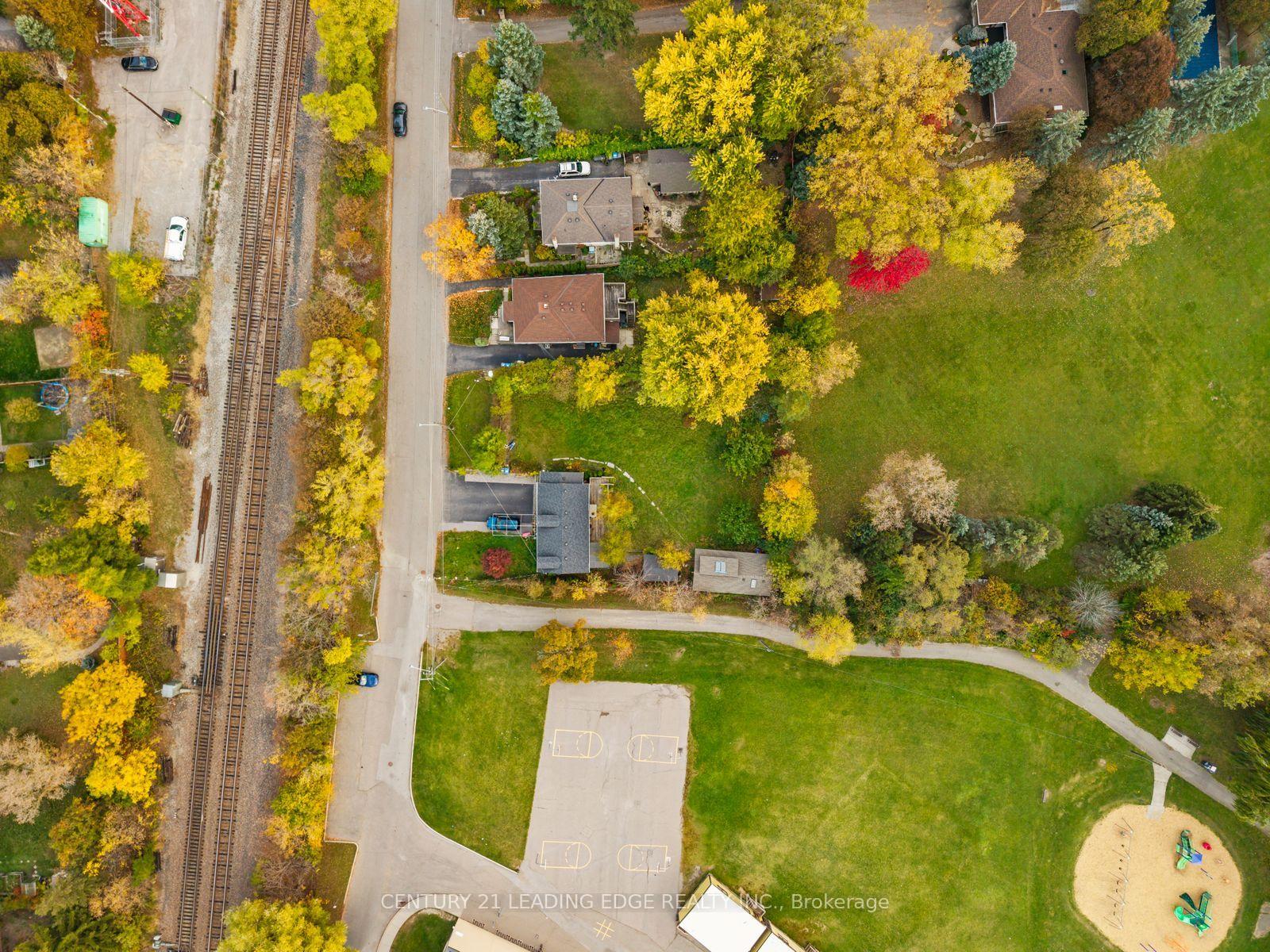 Photo 13 of 58 Rutledge Road, Mississauga, Streetsville — HOMEH