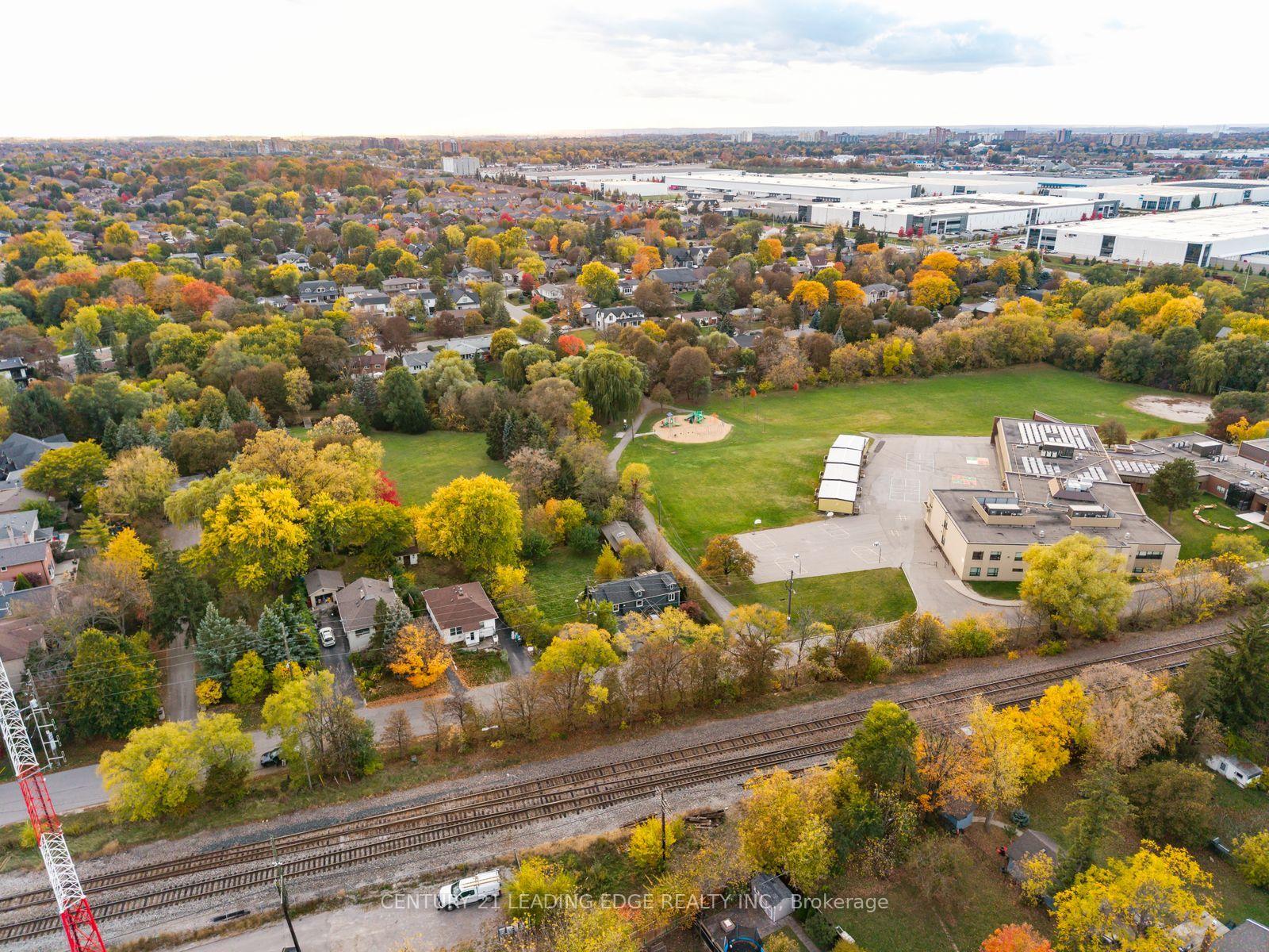 Photo 19 of 58 Rutledge Road, Mississauga, Streetsville — HOMEH
