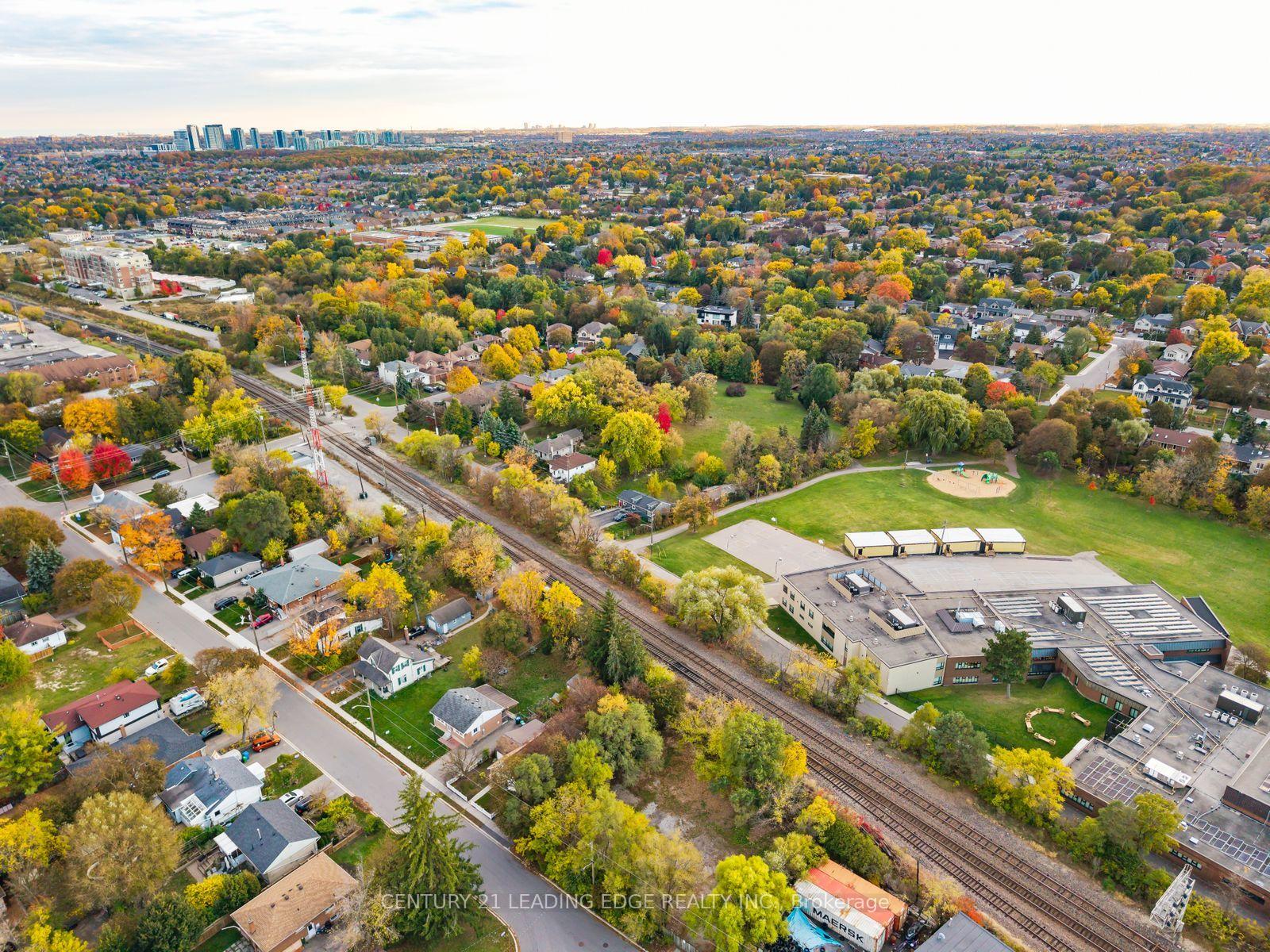 Photo 30 of 58 Rutledge Road, Mississauga, Streetsville — HOMEH