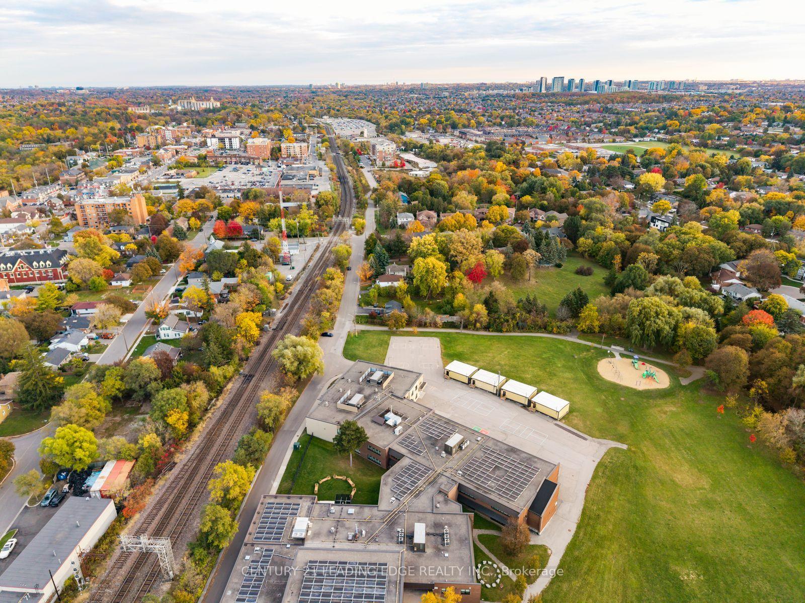 Photo 31 of 58 Rutledge Road, Mississauga, Streetsville — HOMEH