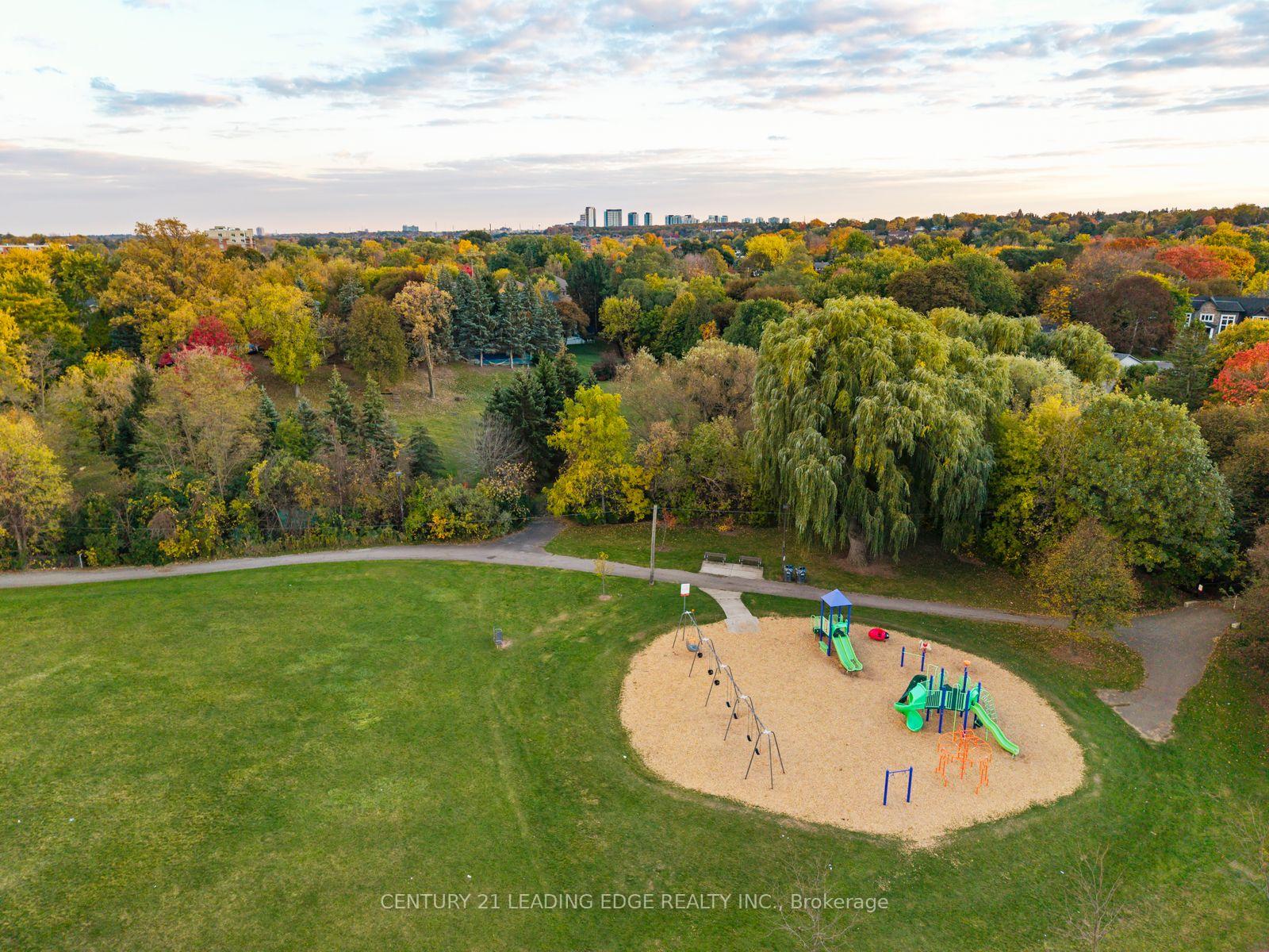 Photo 34 of 58 Rutledge Road, Mississauga, Streetsville — HOMEH