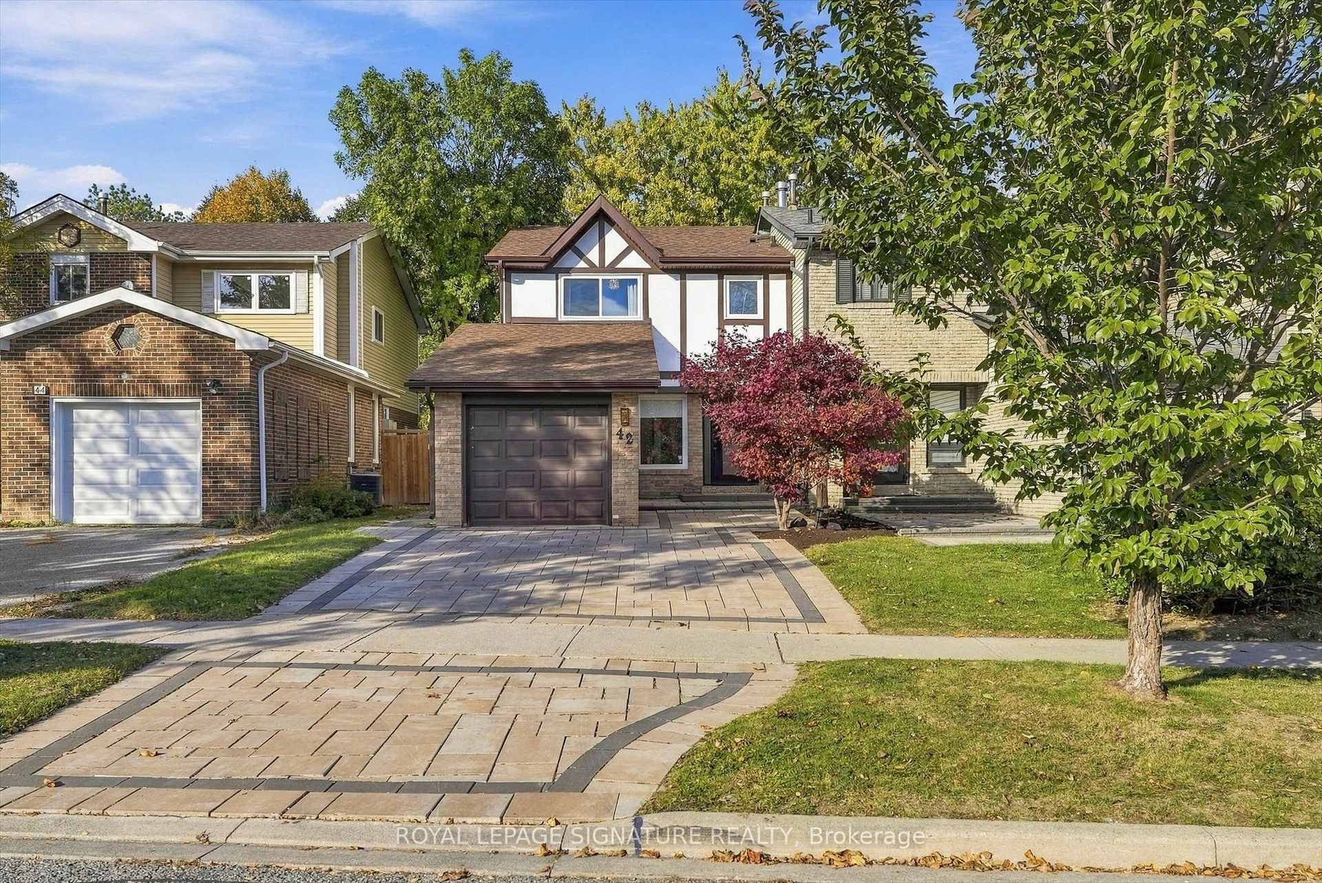 Photo 2 of 42 Lilac Avenue, Markham, Aileen-Willowbrook — HOMEH