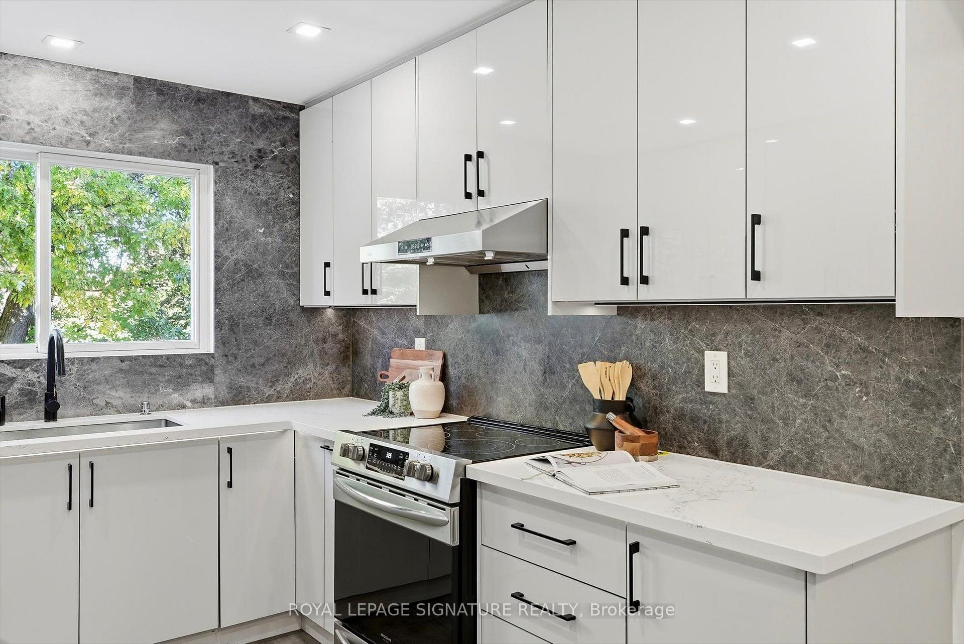 Photo 21 of 42 Lilac Avenue, Markham, Aileen-Willowbrook — HOMEH