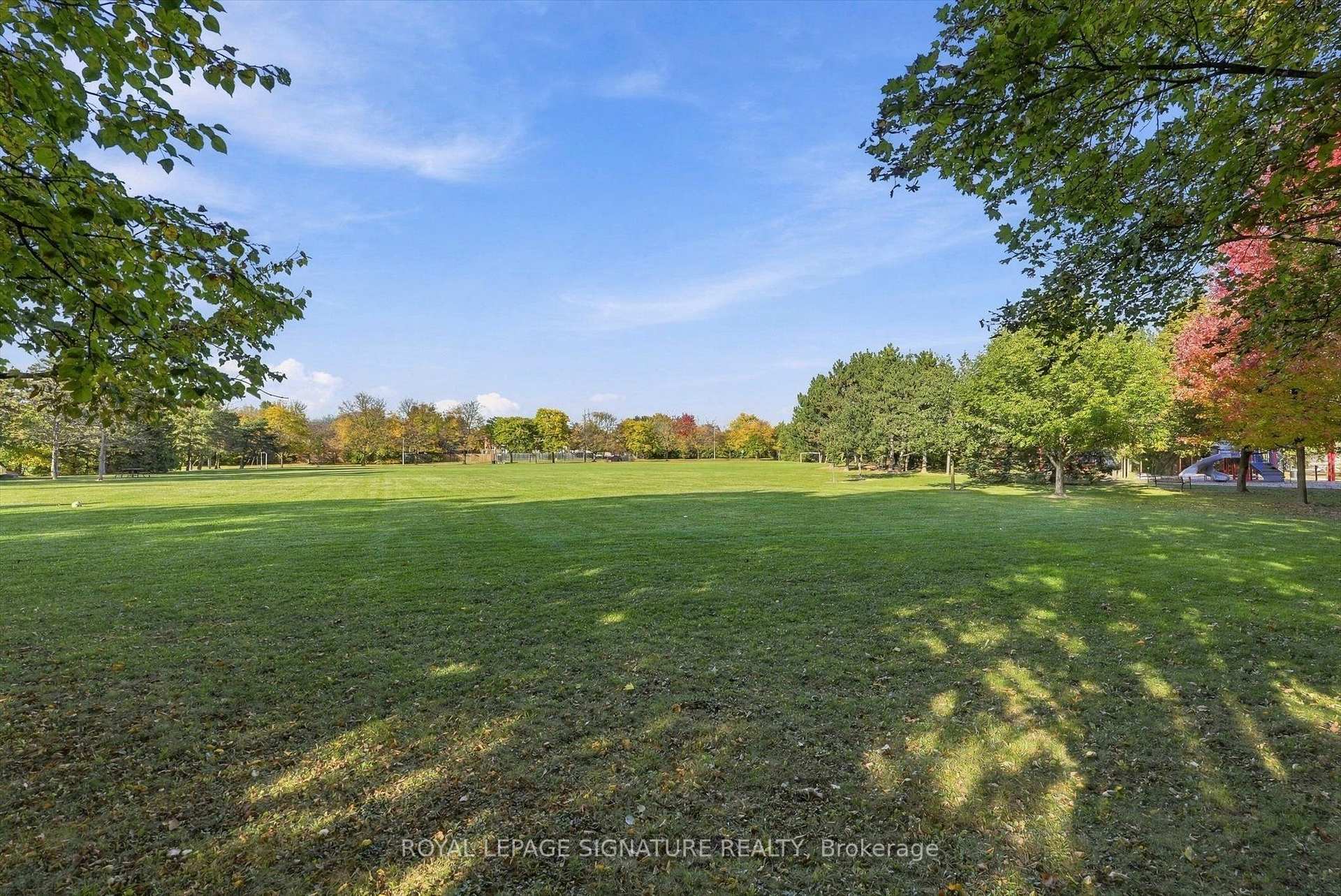 Photo 49 of 42 Lilac Avenue, Markham, Aileen-Willowbrook — HOMEH