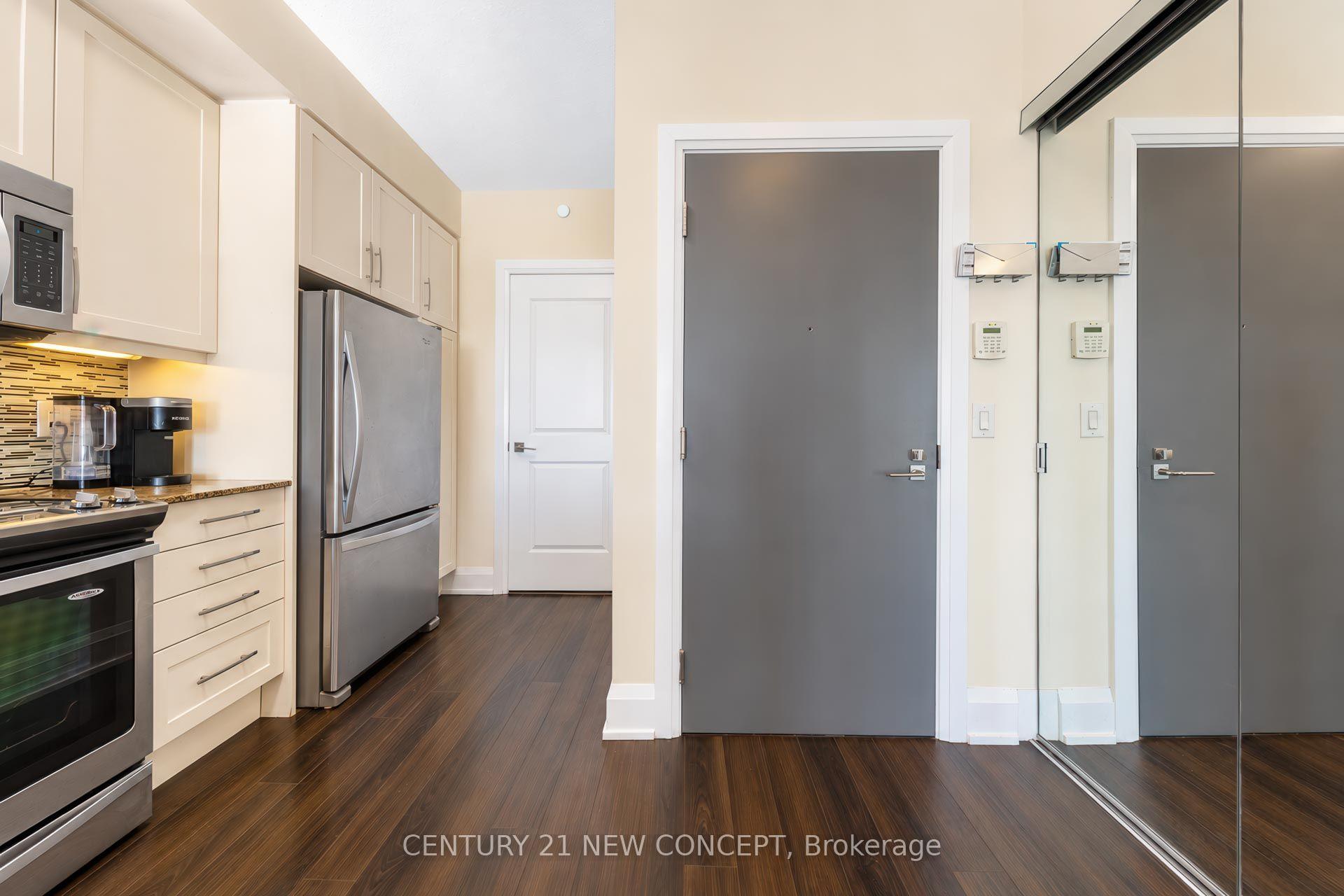 Photo 2 of Unit 713, 1 Old Mill Drive, Toronto, High Park-Swansea — HOMEH