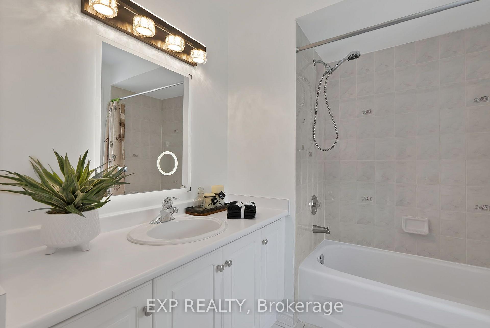 Photo 35 of 11 Maple Park Way, Markham, Milliken Mills West — HOMEH