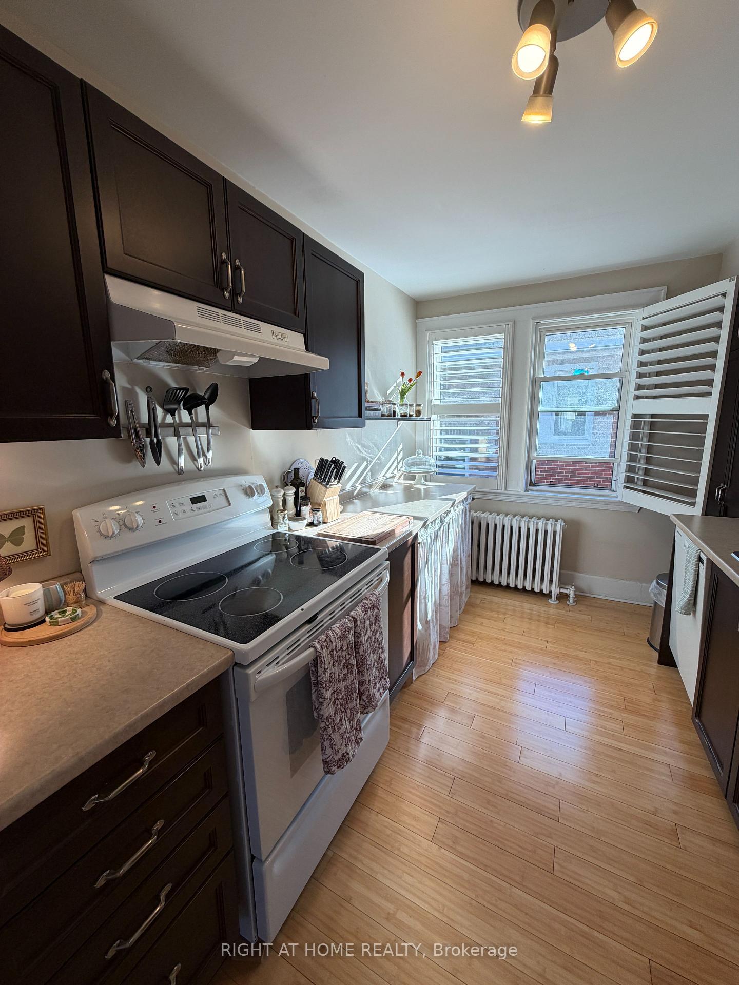 Photo 5 of Unit 14, 5 Rockwood Place, Hamilton, Kirkendall — HOMEH