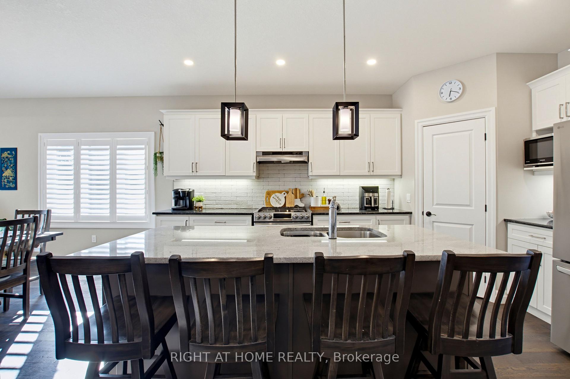 Photo 6 of 156 Wintermute Court E, Central Elgin, Belmont — HOMEH