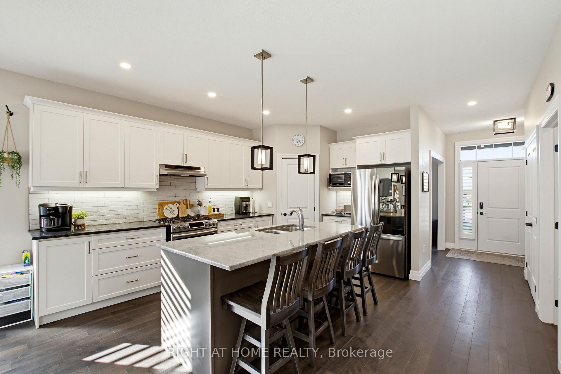 Photo 8 of 156 Wintermute Court E, Central Elgin, Belmont — HOMEH