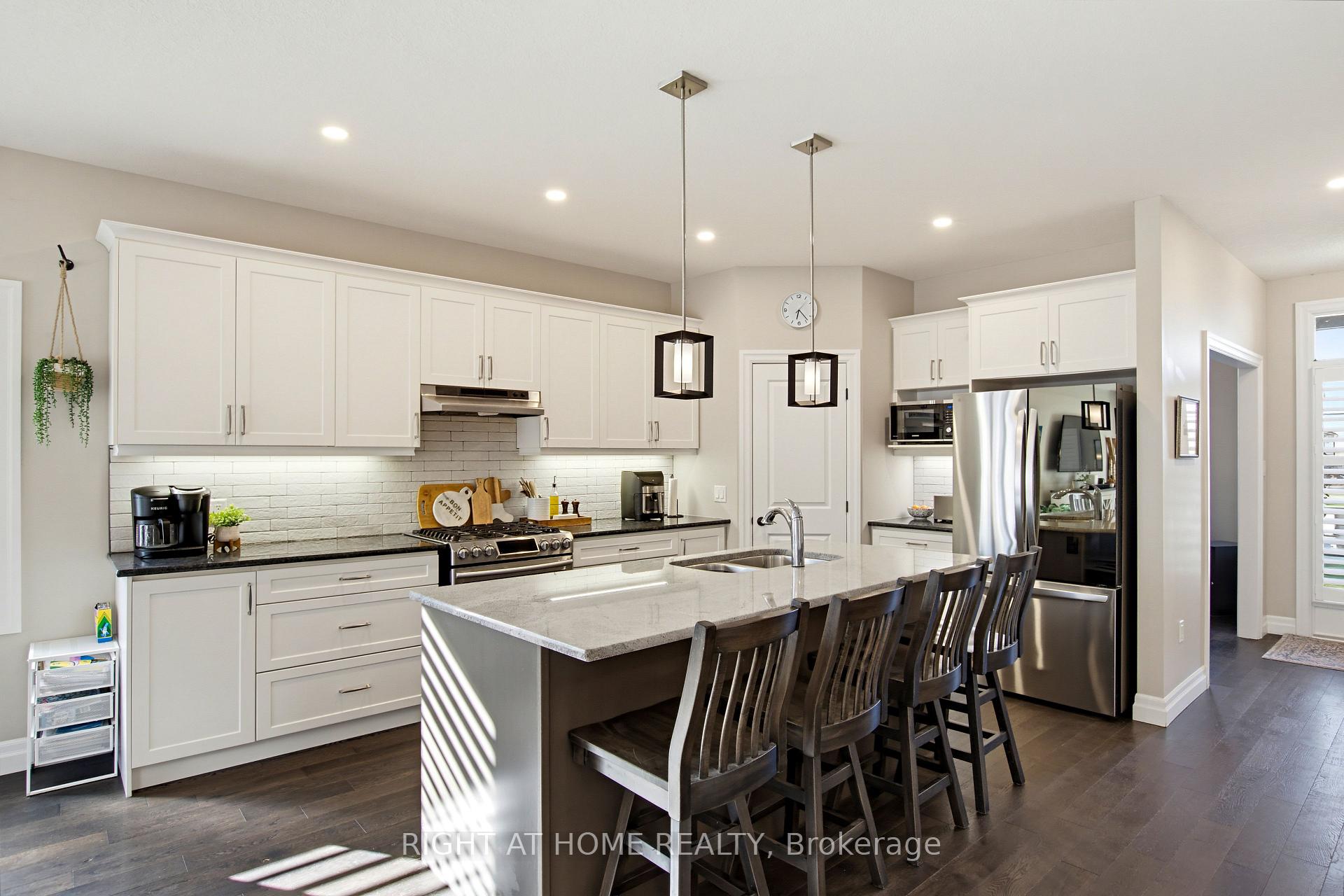 Photo 9 of 156 Wintermute Court E, Central Elgin, Belmont — HOMEH