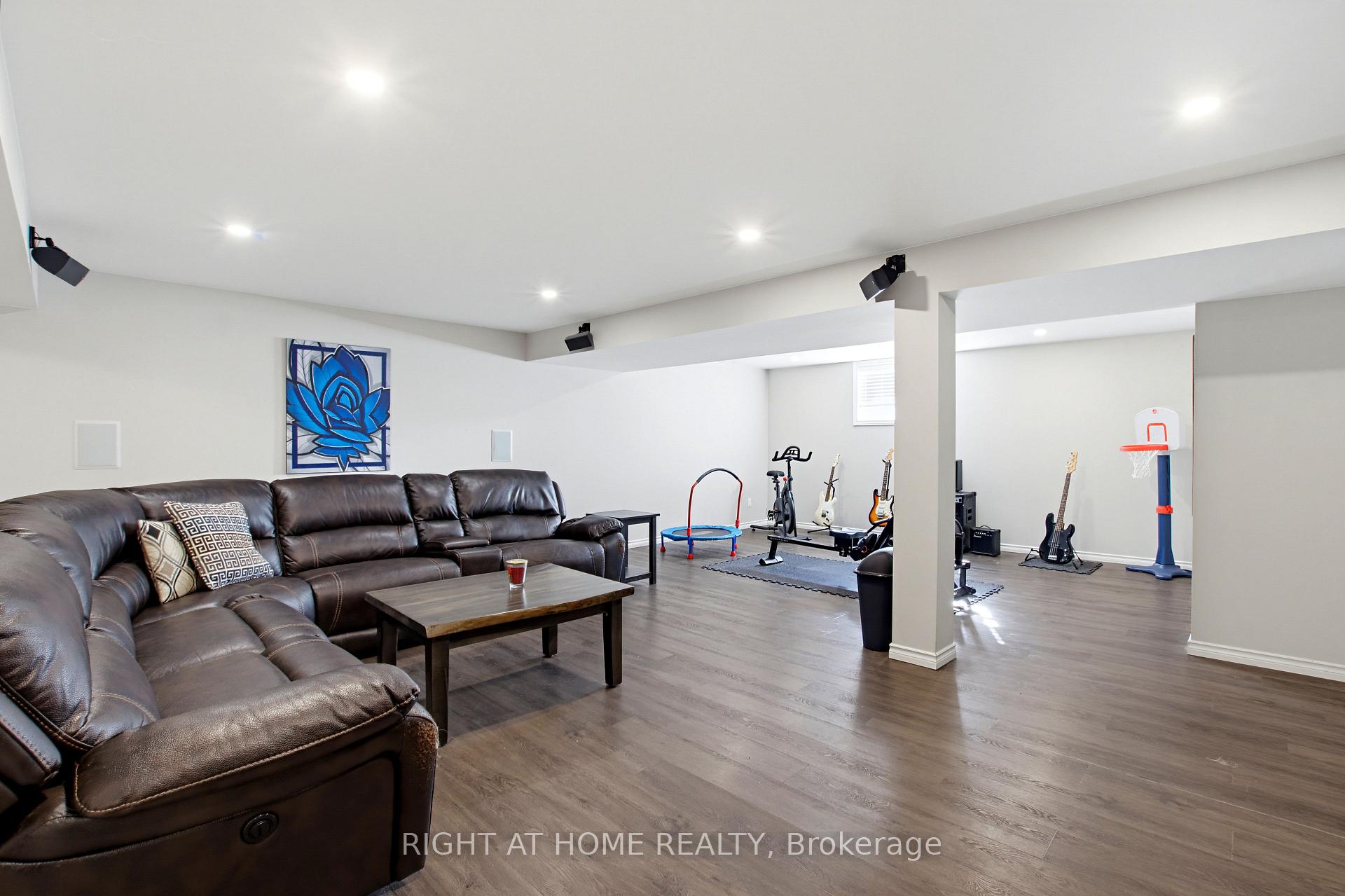 Photo 29 of 156 Wintermute Court E, Central Elgin, Belmont — HOMEH