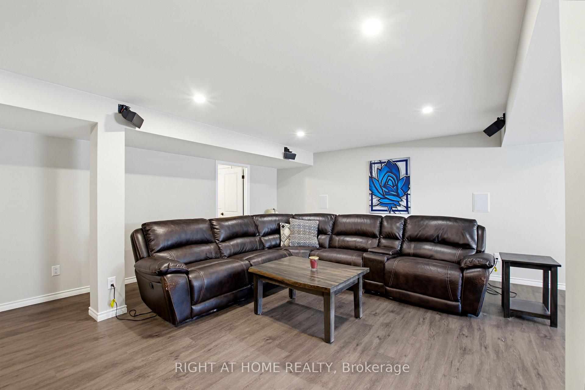 Photo 31 of 156 Wintermute Court E, Central Elgin, Belmont — HOMEH