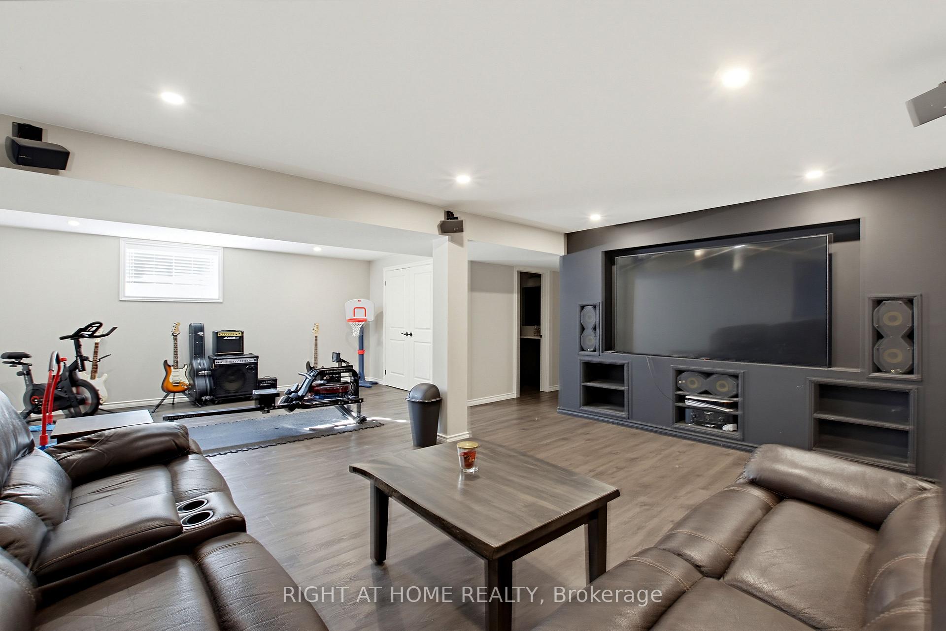 Photo 37 of 156 Wintermute Court E, Central Elgin, Belmont — HOMEH
