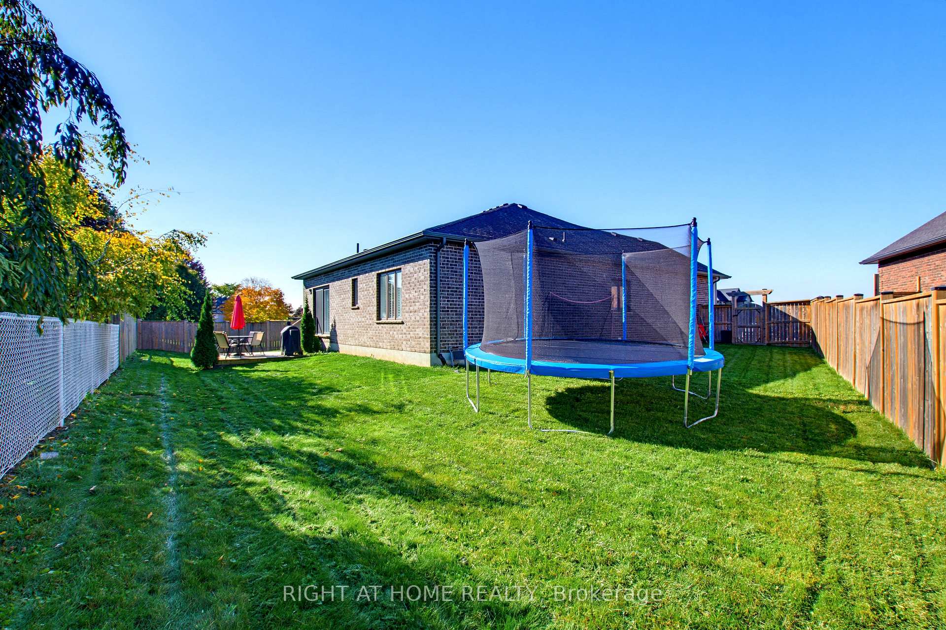 Photo 41 of 156 Wintermute Court E, Central Elgin, Belmont — HOMEH
