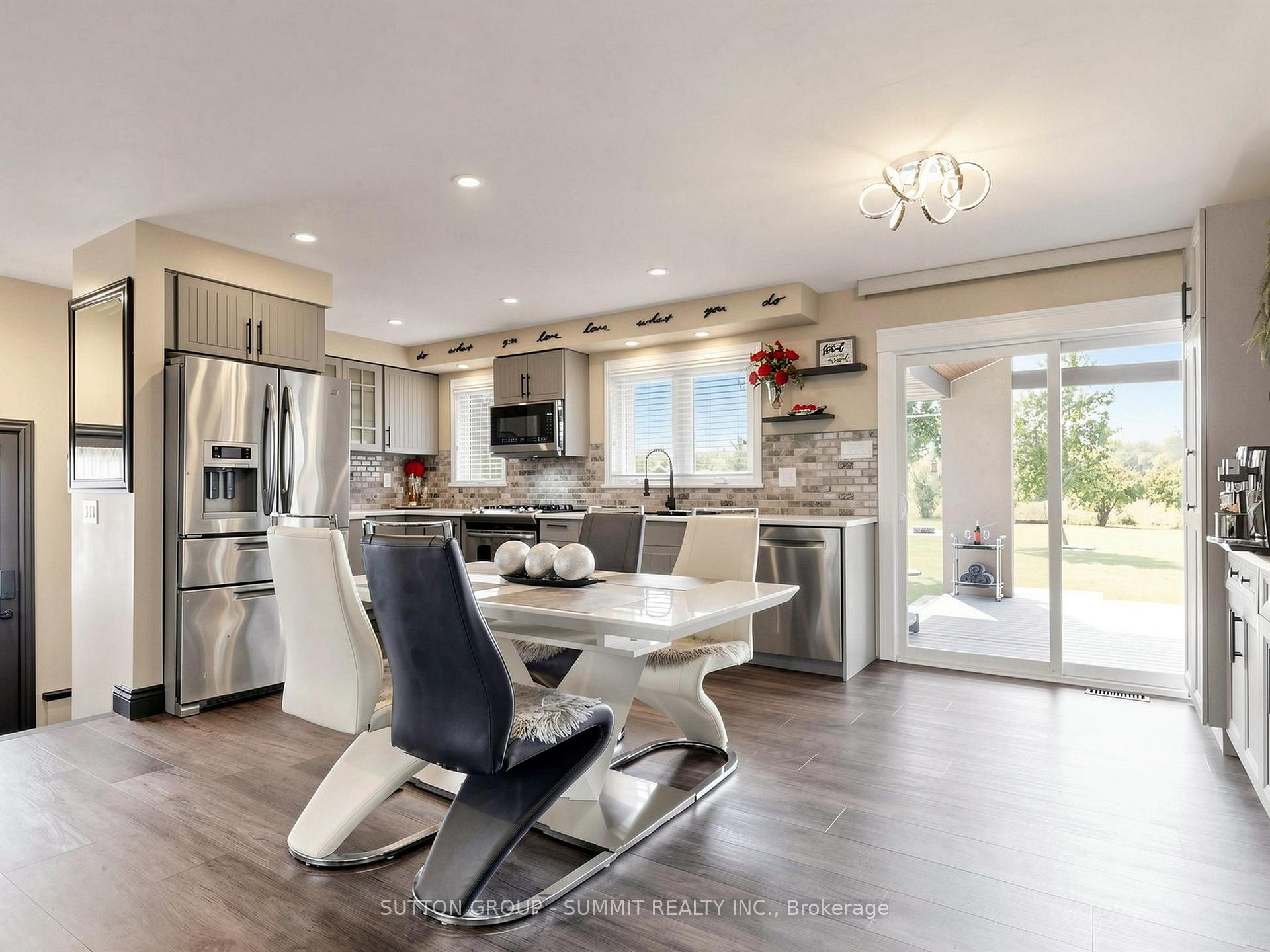 Photo 14 of 252 Mud Street E, Hamilton, Rural Stoney Creek — HOMEH