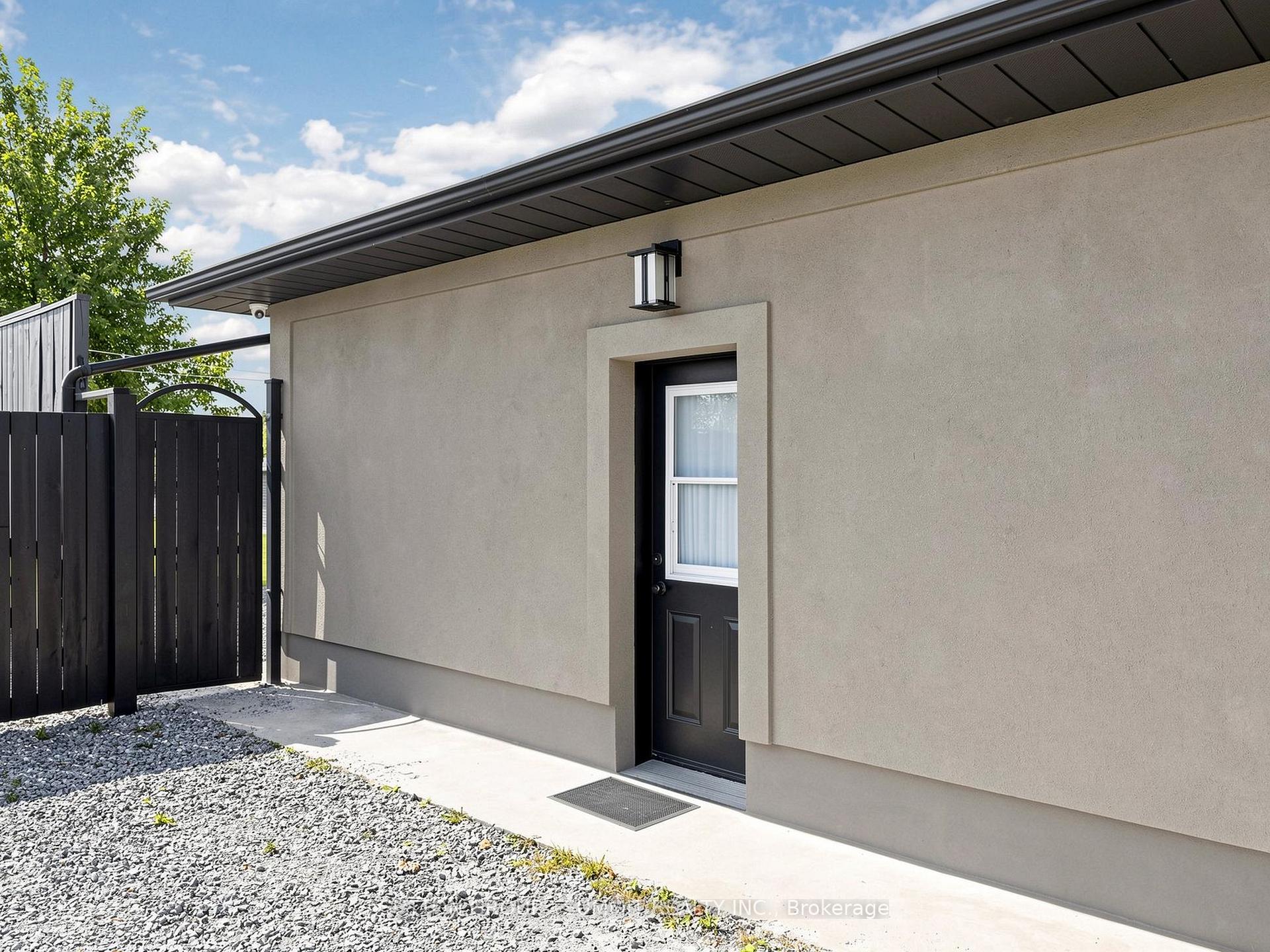 Photo 38 of 252 Mud Street E, Hamilton, Rural Stoney Creek — HOMEH