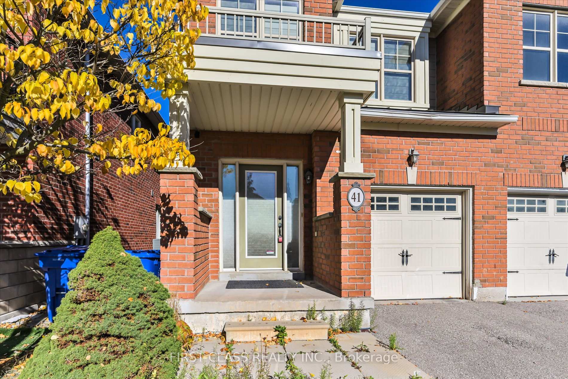 Photo 2 of 41 Northwest Passage, Whitchurch-Stouffville, Stouffville — HOMEH