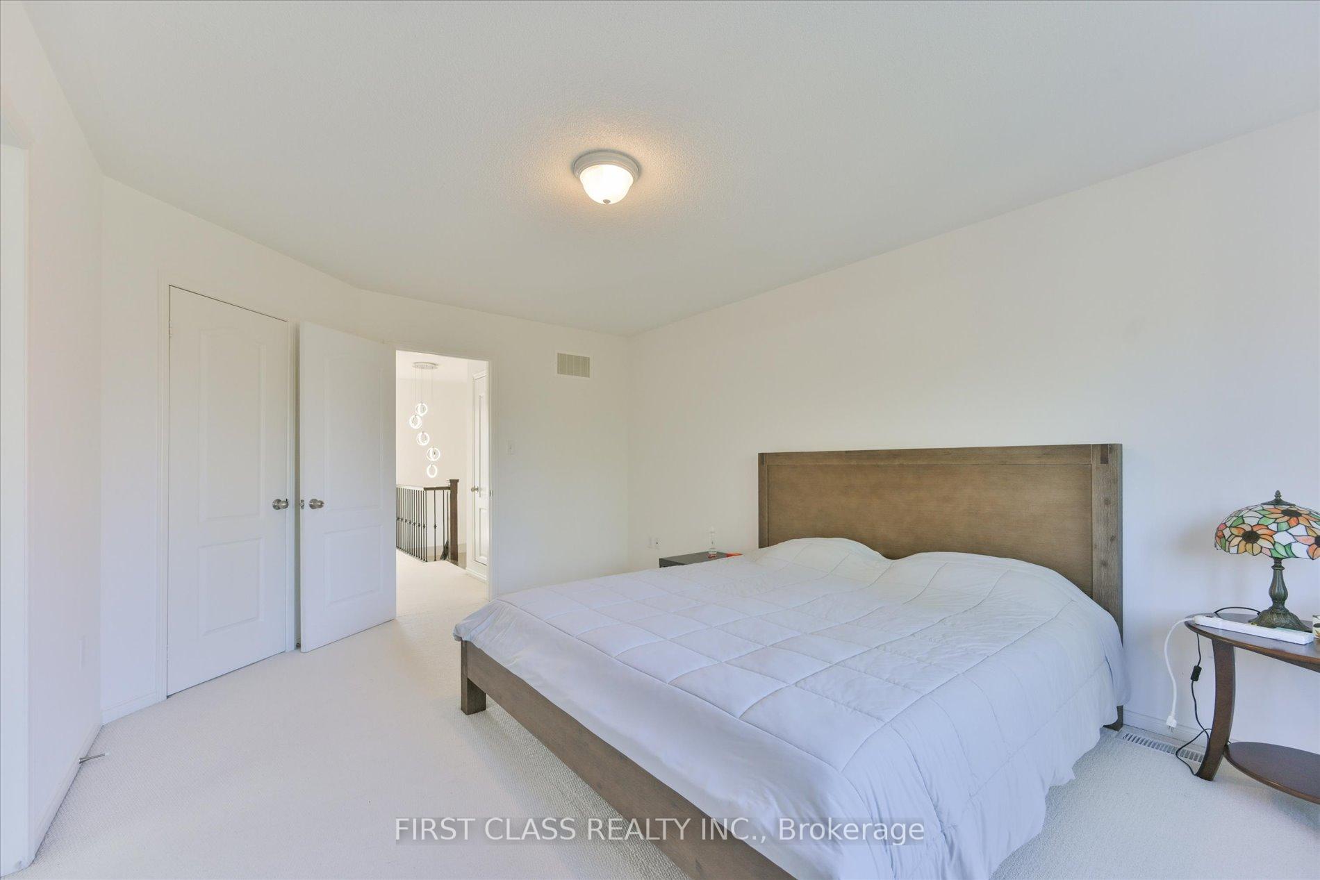 Photo 14 of 41 Northwest Passage, Whitchurch-Stouffville, Stouffville — HOMEH