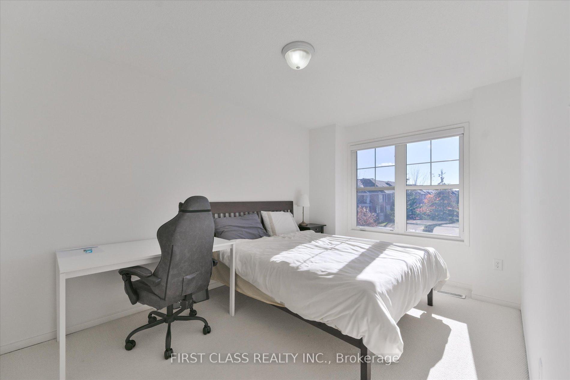 Photo 18 of 41 Northwest Passage, Whitchurch-Stouffville, Stouffville — HOMEH