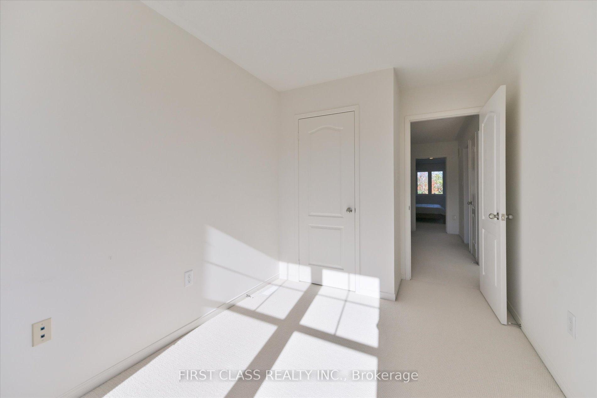 Photo 21 of 41 Northwest Passage, Whitchurch-Stouffville, Stouffville — HOMEH